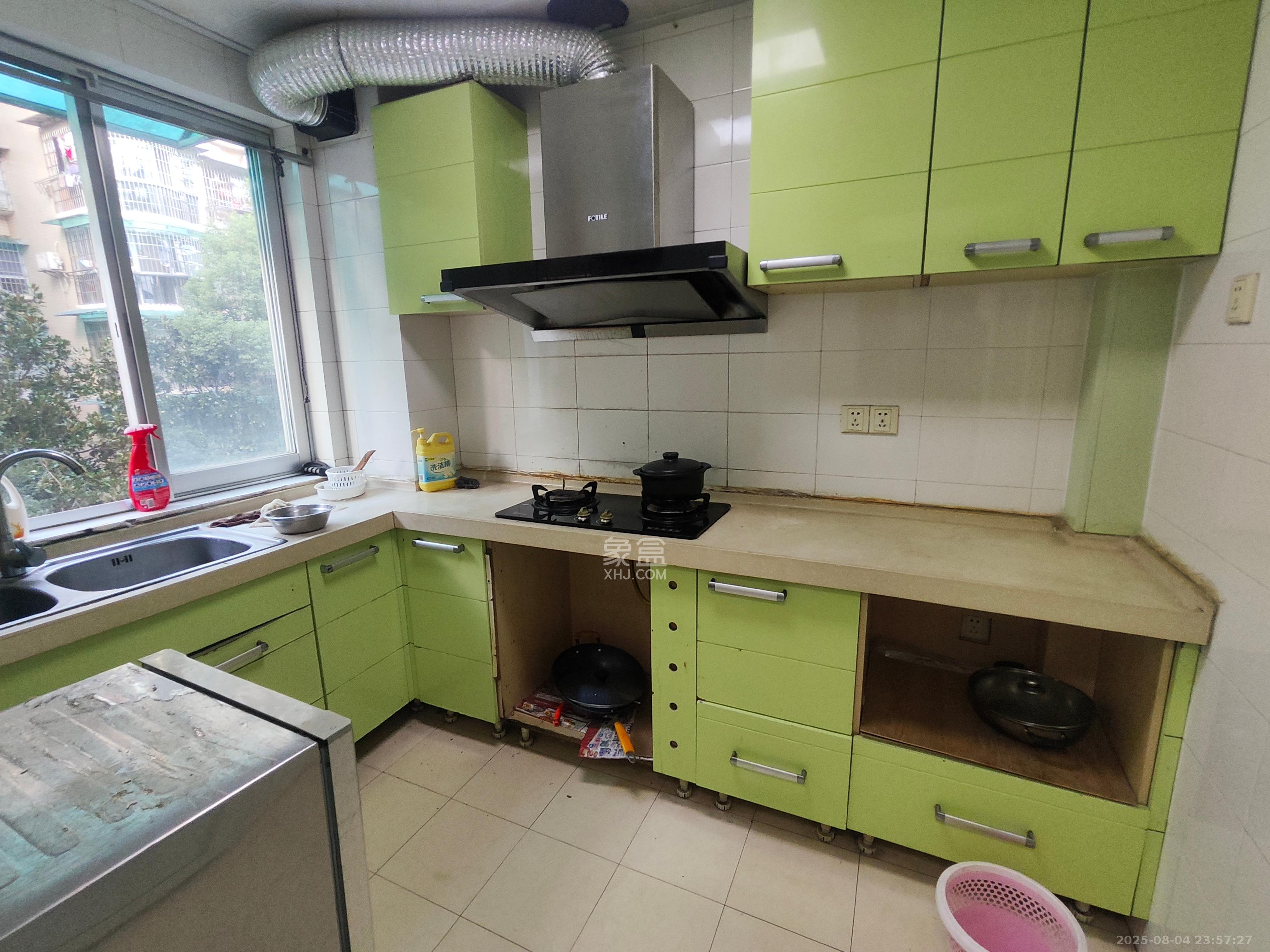 王公塘社区 1室0厅0卫 2500.0元/月 王公塘社区 1室0厅0卫 2500.0元/月室内图