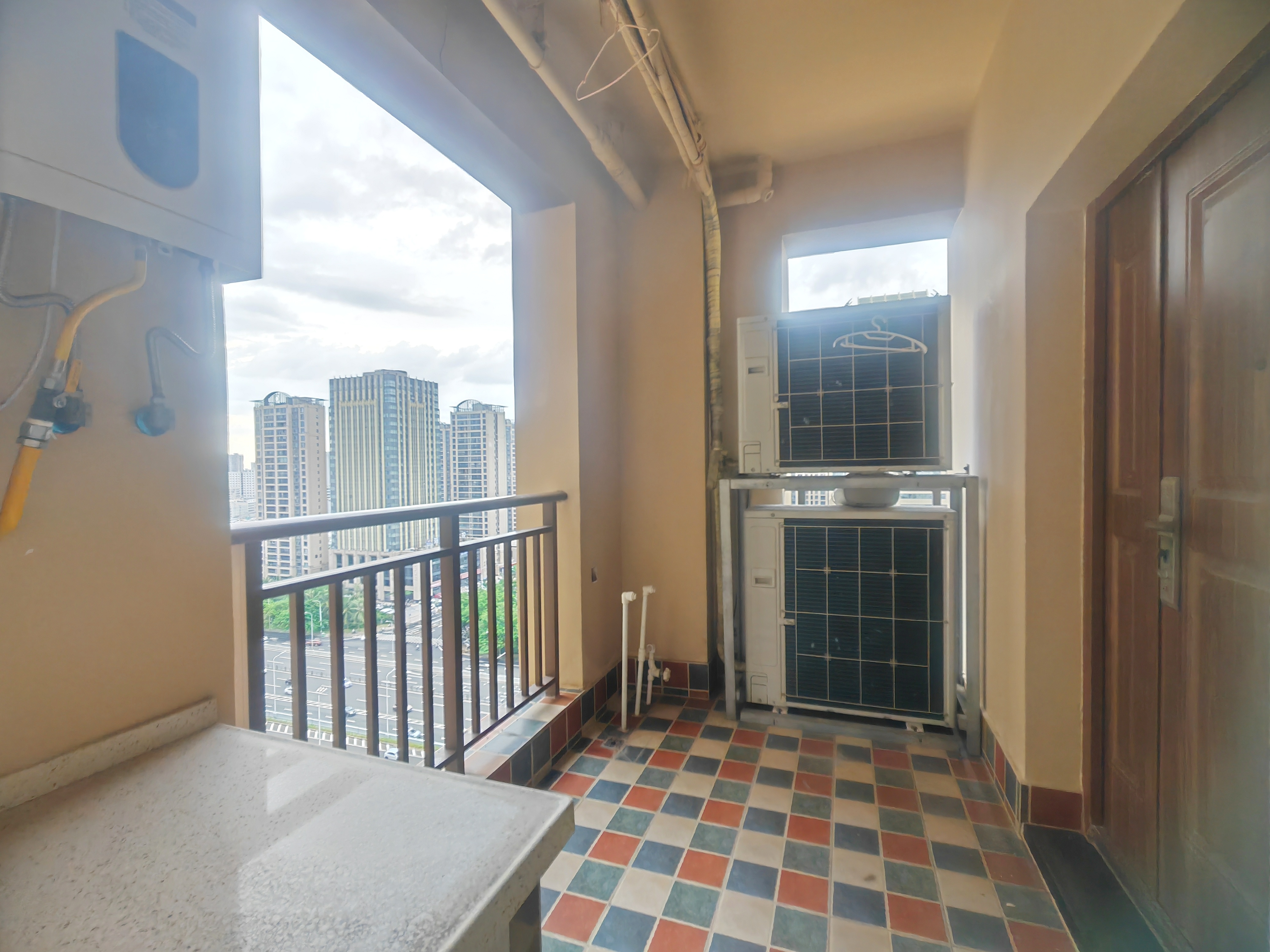 海航豪庭南苑 4室2厅4卫 8000.0元/月 海航豪庭南苑 4室2厅4卫 8000.0元/月室内图