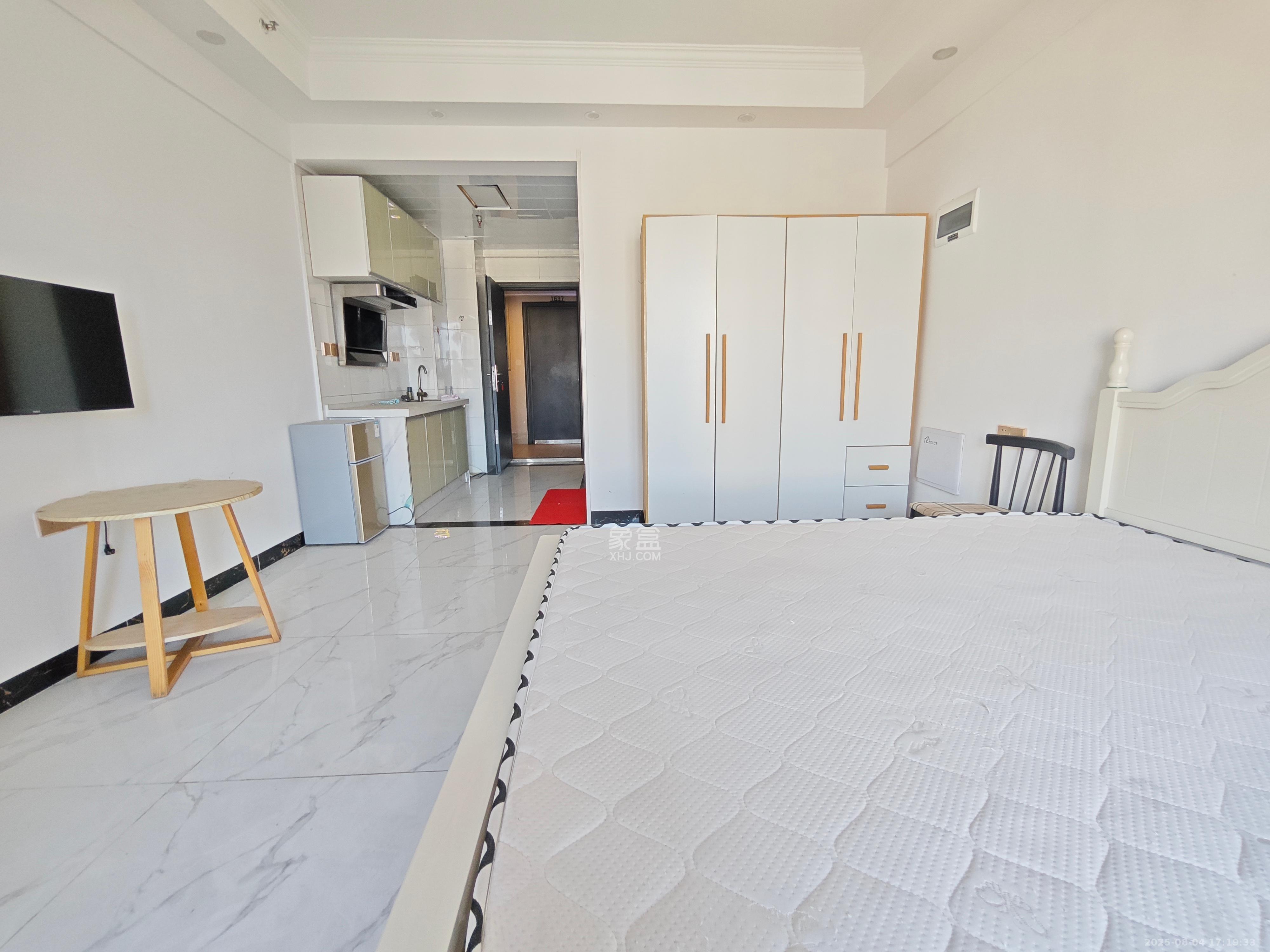 芙蓉万国城MOMA(卓越汇富苑) 1室0厅1卫 1400.0元/月 芙蓉万国城MOMA(卓越汇富苑) 1室0厅1卫 1400.0元/月室内图