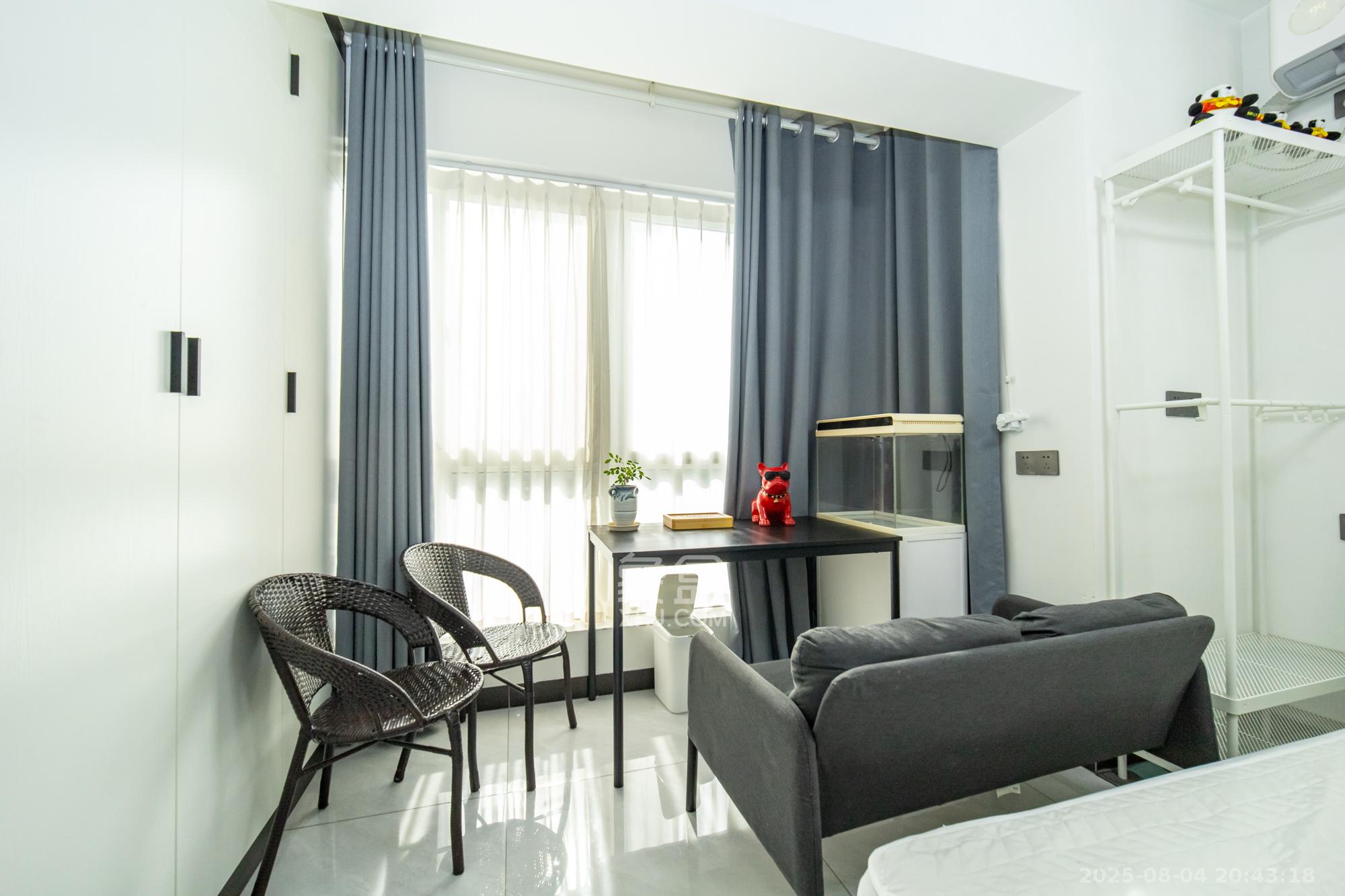 时代星城  1室1厅1卫    26.8万阳台