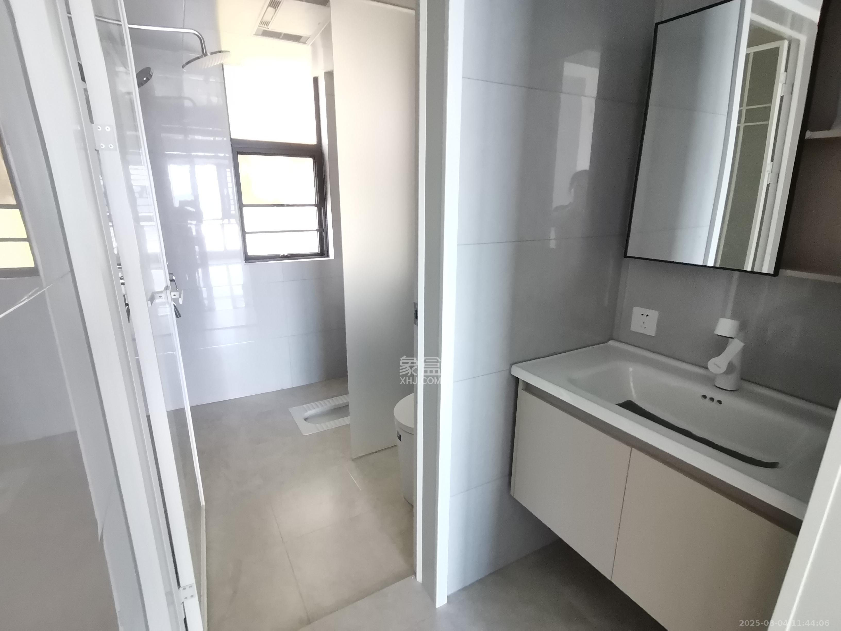 兰亭湾畔 3室2厅1卫 3200.0元/月 兰亭湾畔 3室2厅1卫 3200.0元/月室内图