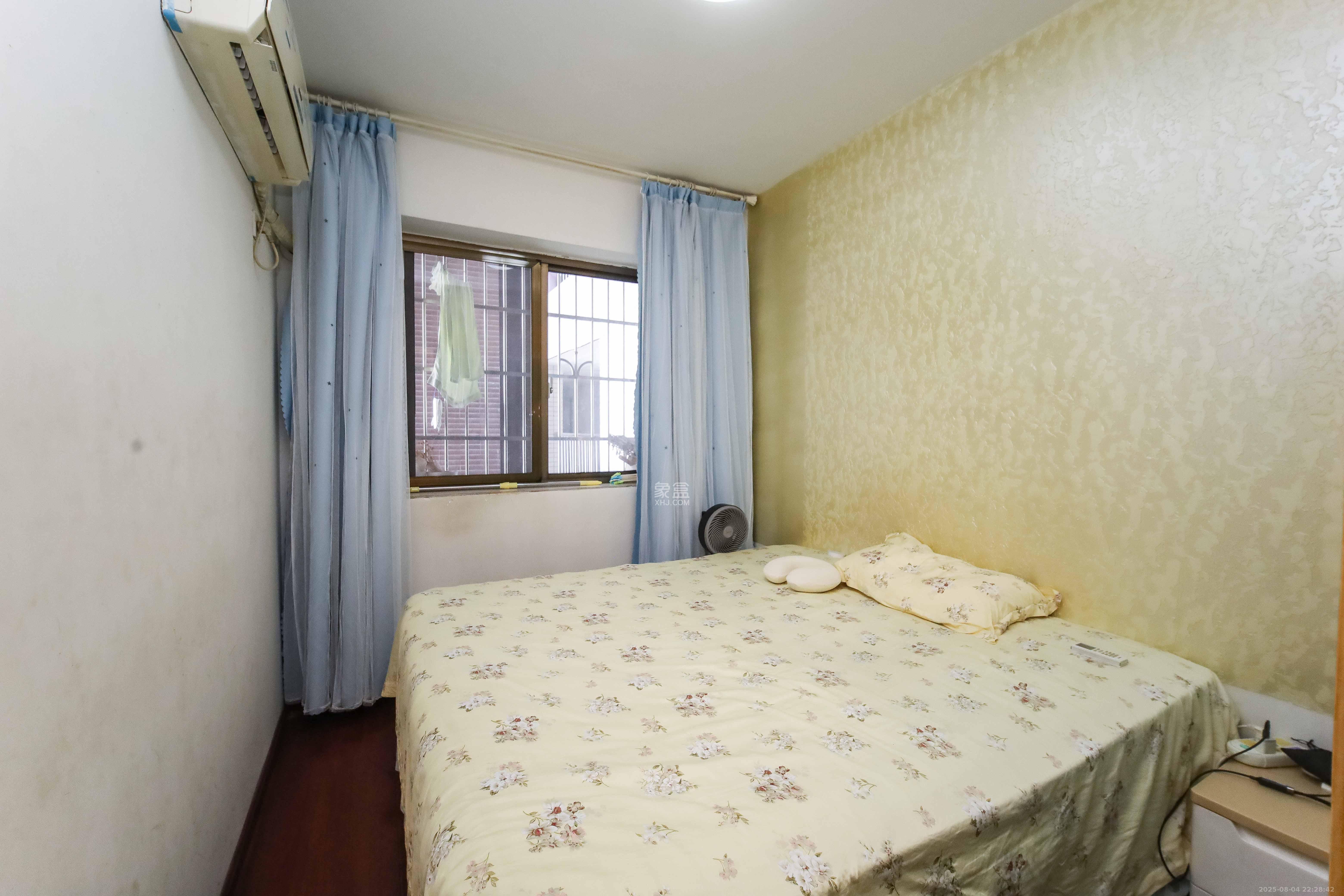 左岸右岸 2室1厅1卫 28.8万 左岸右岸 2室1厅1卫 28.8万卧室