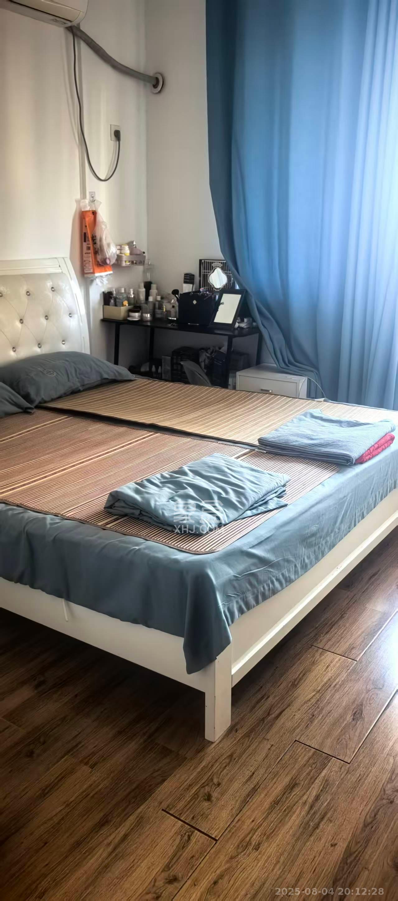 光明E城  3室2厅1卫    2000.0元/月室内图