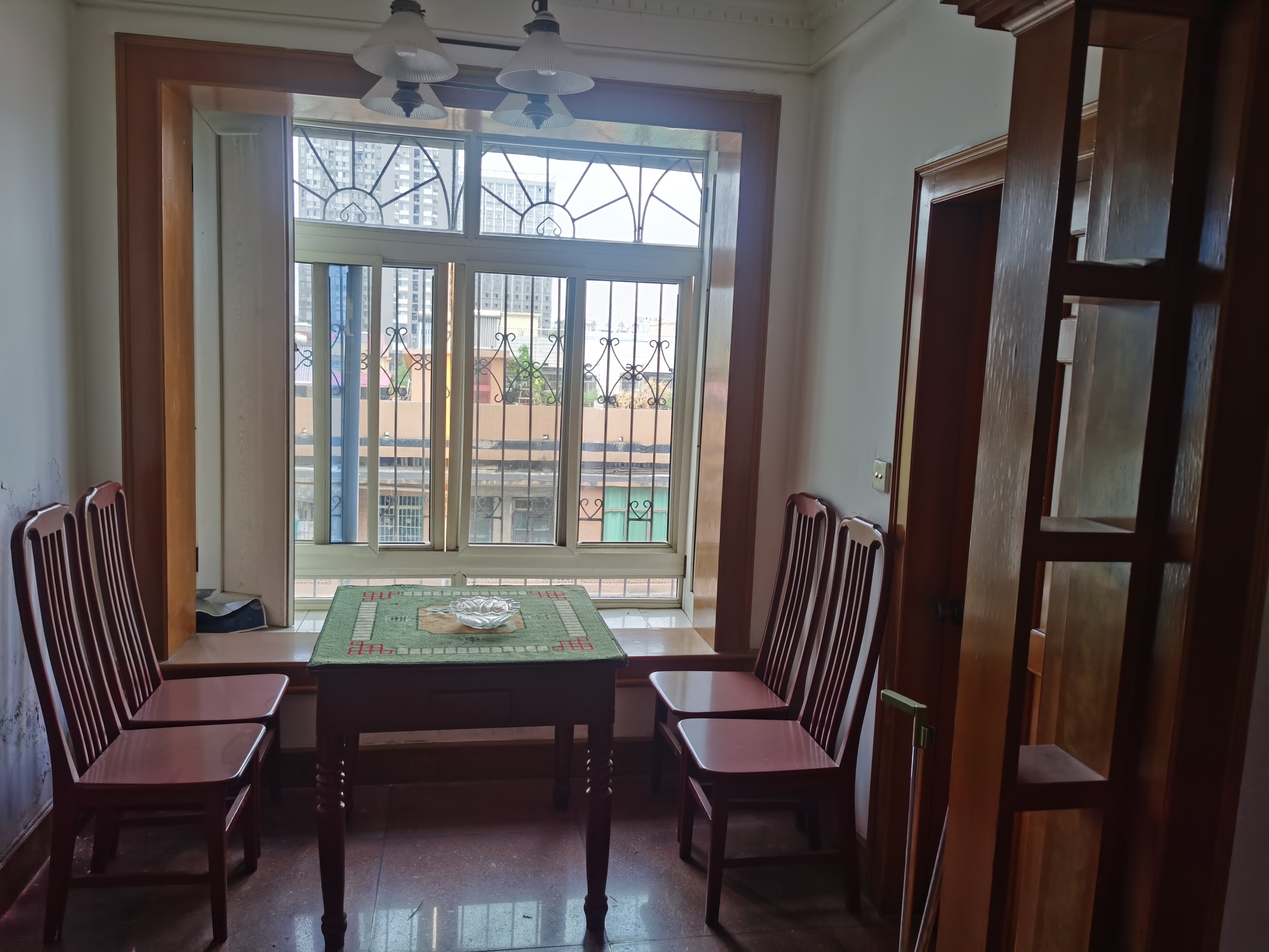 市人大政协机关大院住宅区(老市委) 3室1厅1卫 1300.0元/月 市人大政协机关大院住宅区(老市委) 3室1厅1卫 1300.0元/月室内图