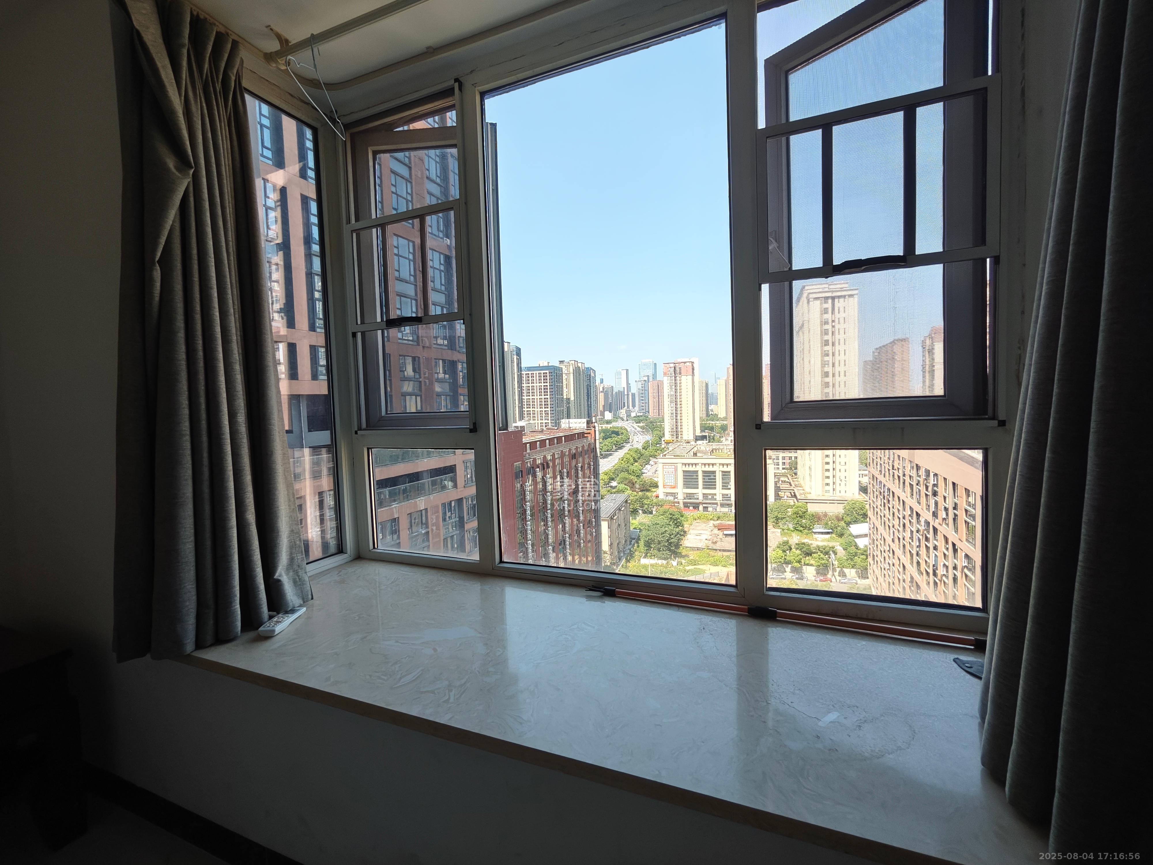 芙蓉万国城MOMA(卓越汇富苑) 1室0厅1卫 1400.0元/月 芙蓉万国城MOMA(卓越汇富苑) 1室0厅1卫 1400.0元/月室内图