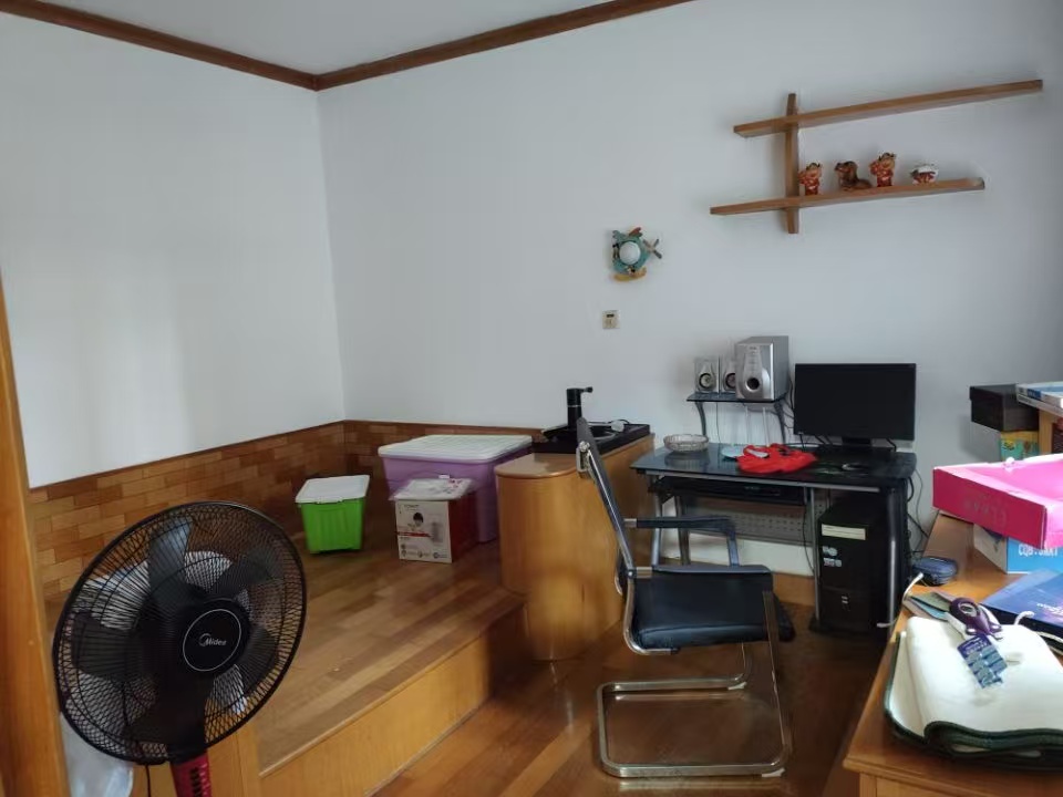 煤气公司家属楼 3室2厅1卫 1150.0元/月 煤气公司家属楼 3室2厅1卫 1150.0元/月户型图