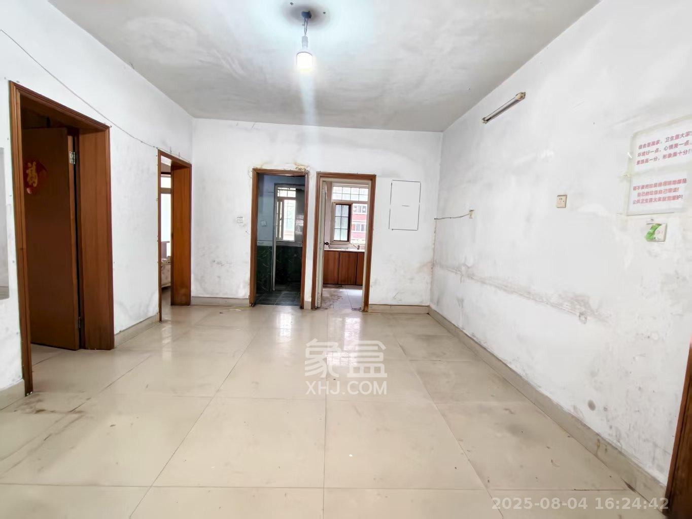 嘉盛逸林园（新合村综合楼）  3室2厅2卫    2000.0元/月室内图