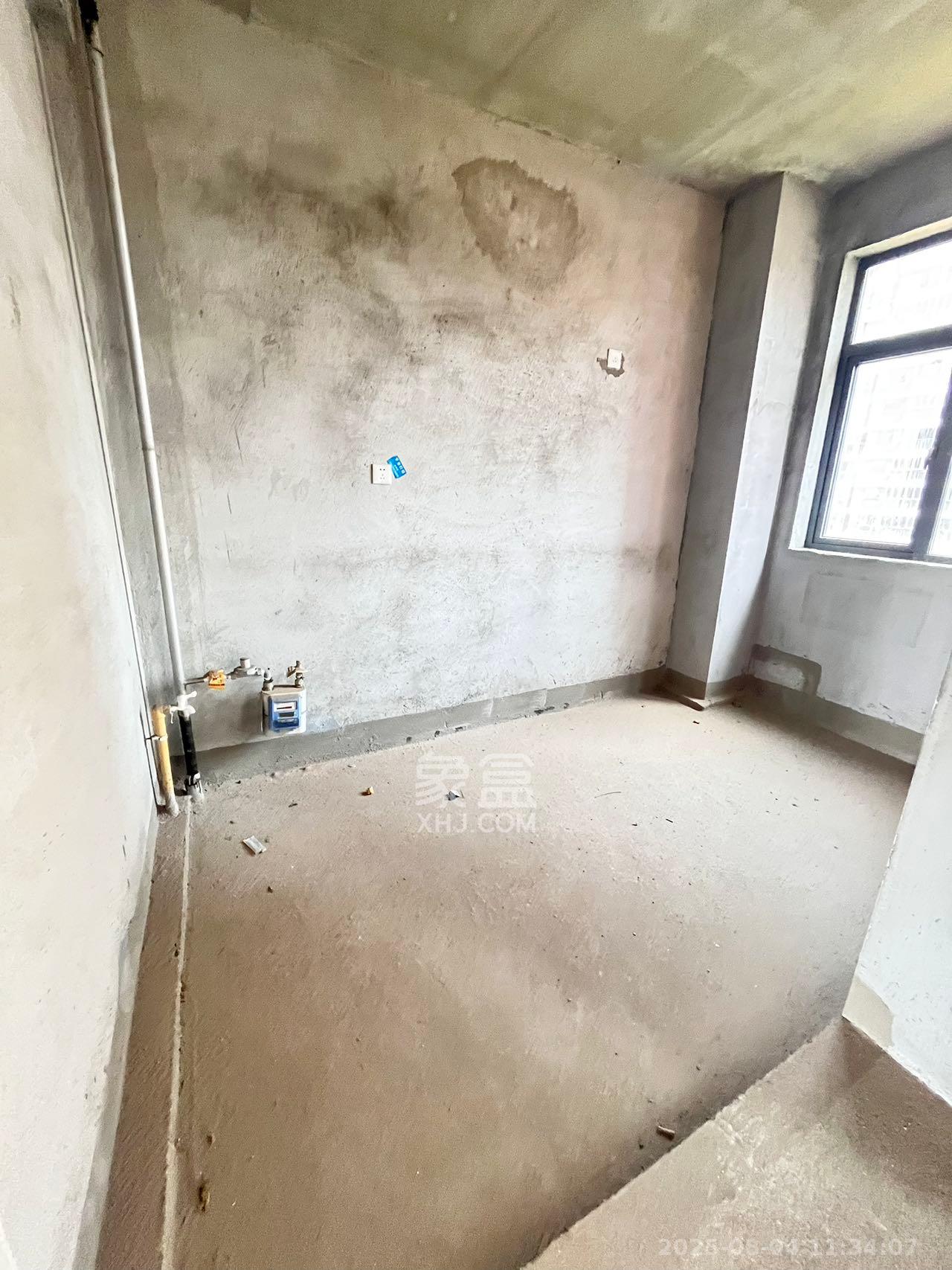 恒生碧水龙庭  4室2厅2卫    1800.0元/月 恒生碧水龙庭  4室2厅2卫    1800.0元/月室内图