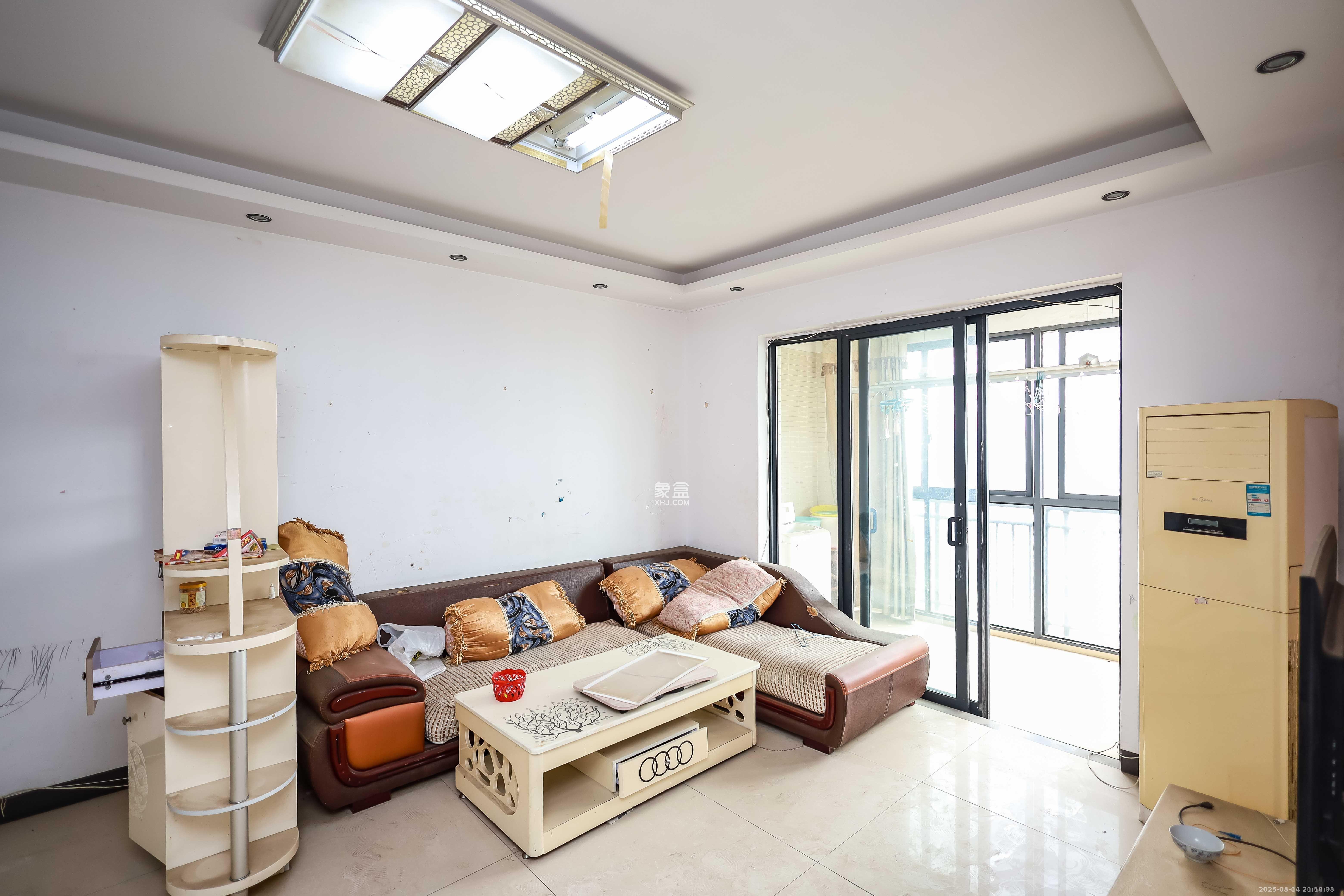 莱茵城  3室2厅1卫    1800.0元/月室内图