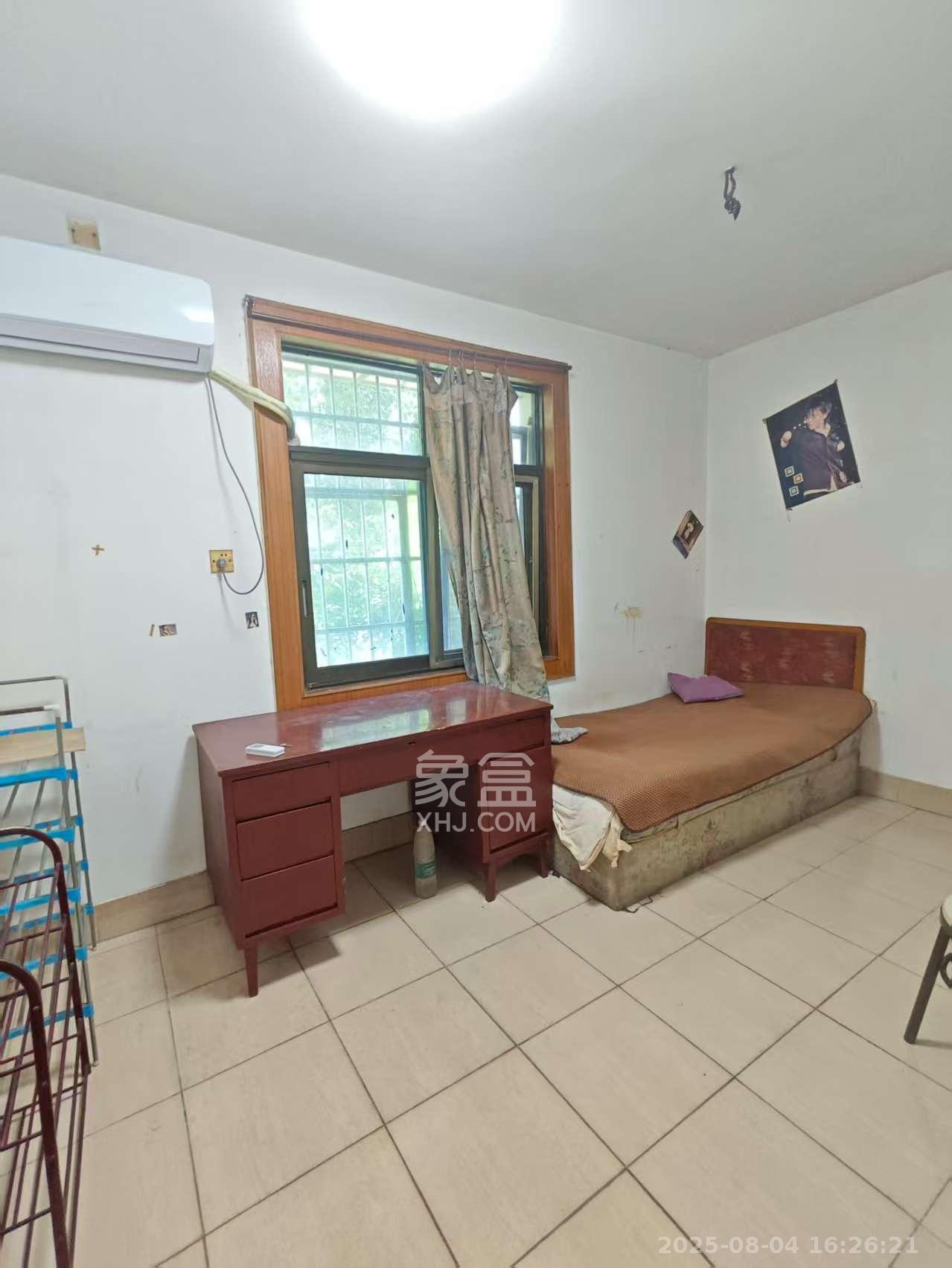 涂家冲社区(涂新小区、农商银行宿舍) 3室2厅1卫 1800.0元/月 涂家冲社区(涂新小区、农商银行宿舍) 3室2厅1卫 1800.0元/月室内图