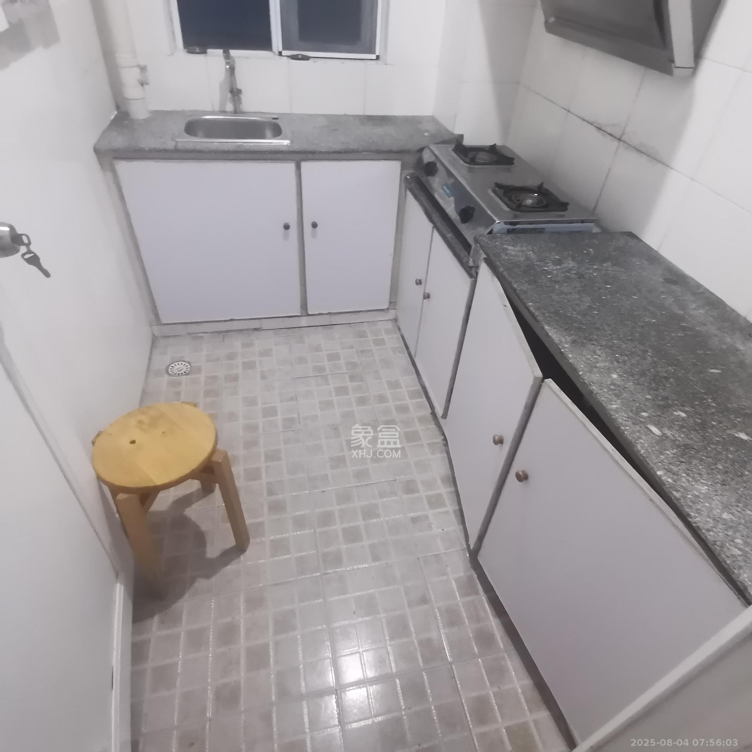 长房凤凰佳园 1室1厅1卫 1100.0元/月 长房凤凰佳园 1室1厅1卫 1100.0元/月室内图