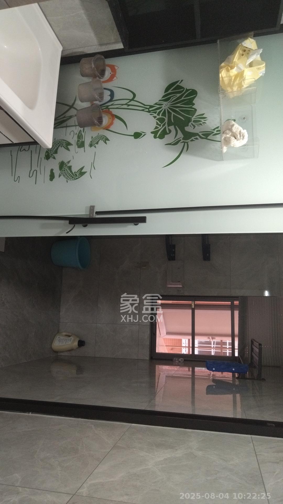 凯富南方鑫城 3室2厅2卫 2500.0元/月 凯富南方鑫城 3室2厅2卫 2500.0元/月室内图