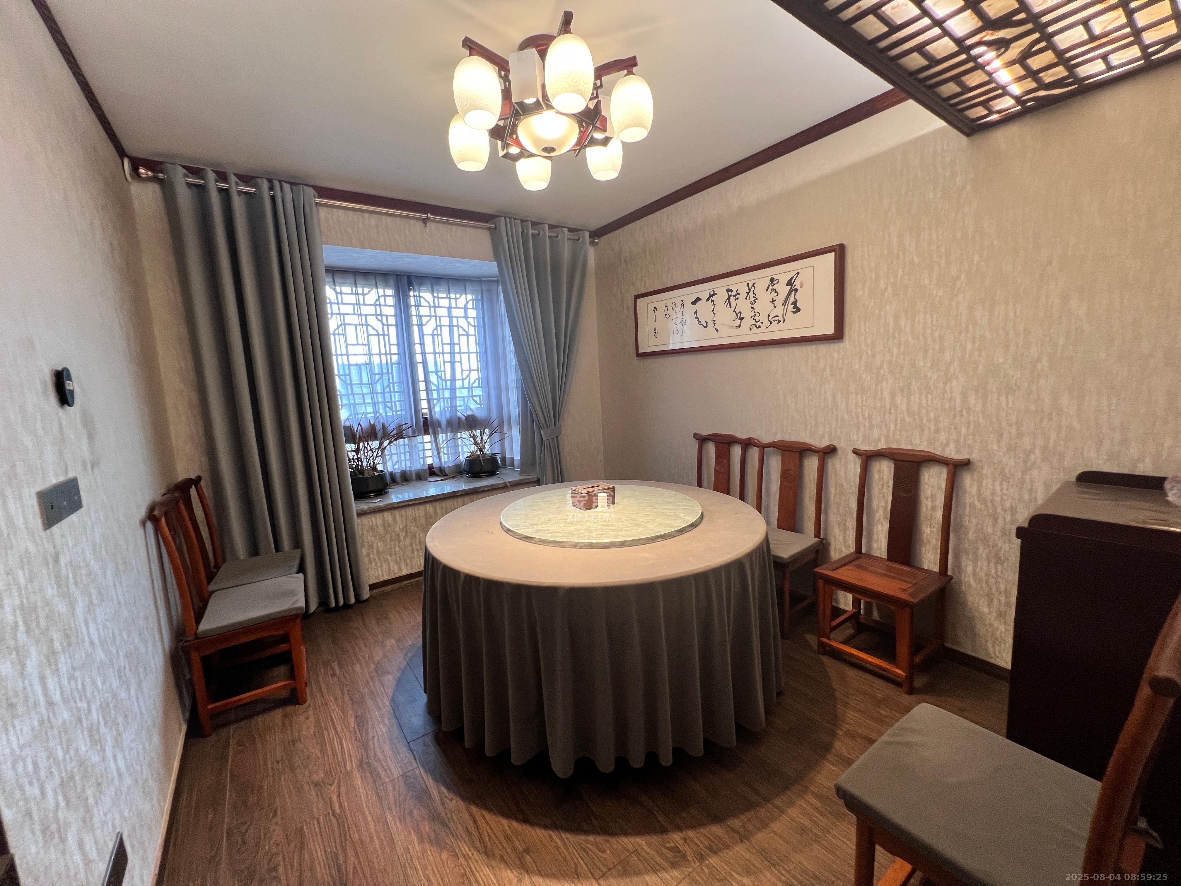 海拔东方 5室2厅2卫 15000.0元/月 海拔东方 5室2厅2卫 15000.0元/月室内图