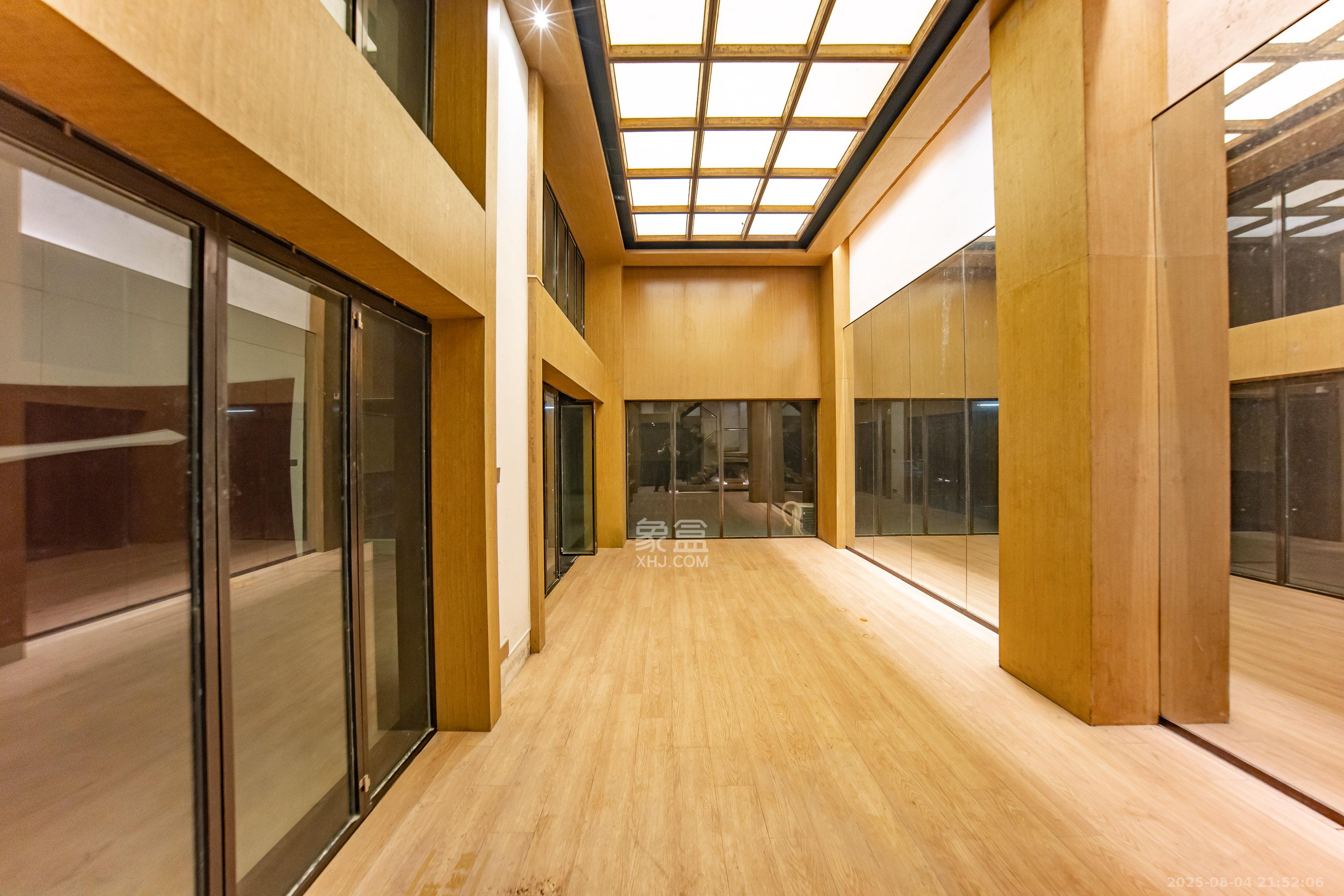 碧桂园智慧城市  5室2厅3卫    300.0万其他