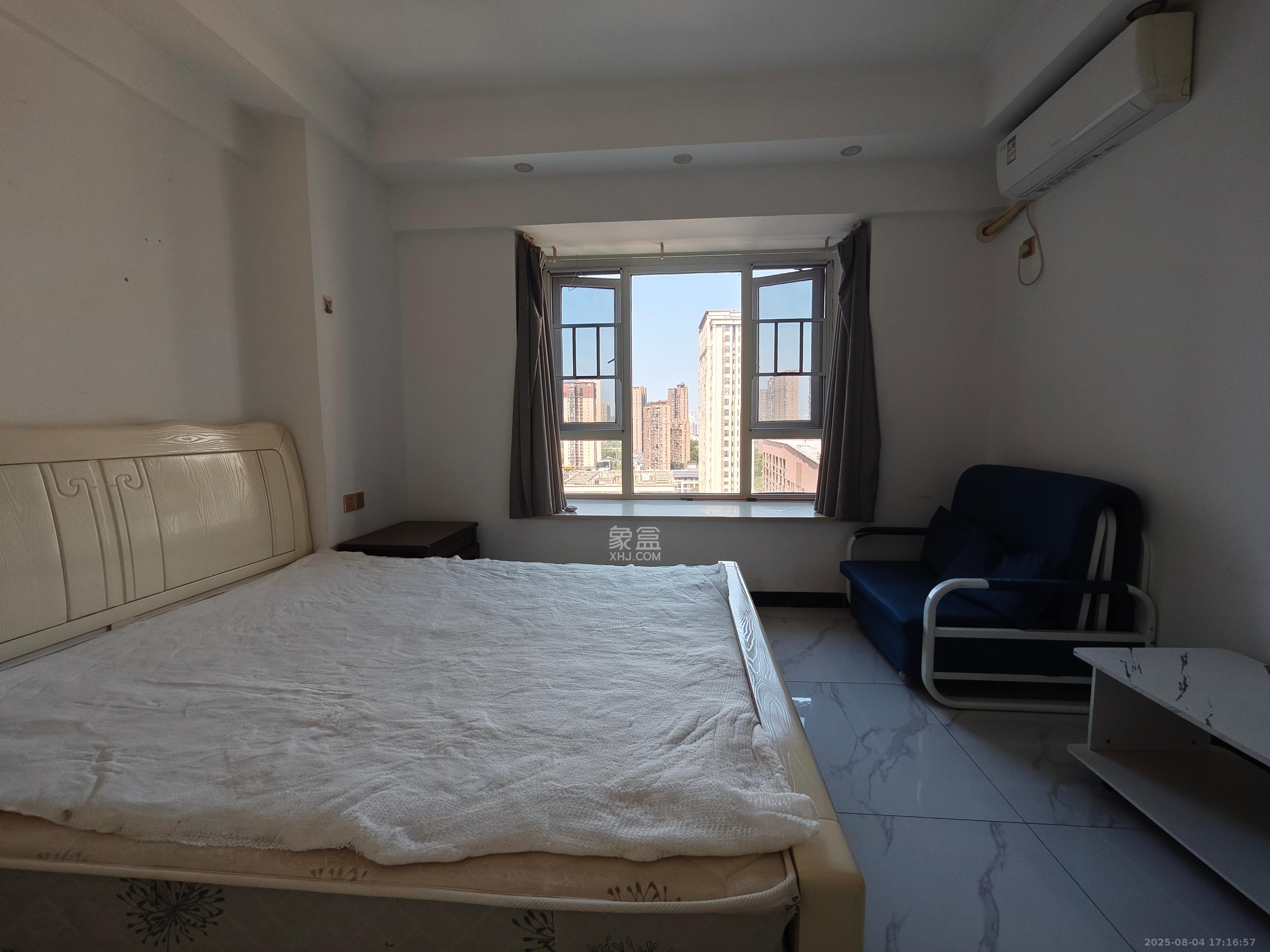 芙蓉万国城MOMA(卓越汇富苑) 1室0厅1卫 1400.0元/月 芙蓉万国城MOMA(卓越汇富苑) 1室0厅1卫 1400.0元/月室内图