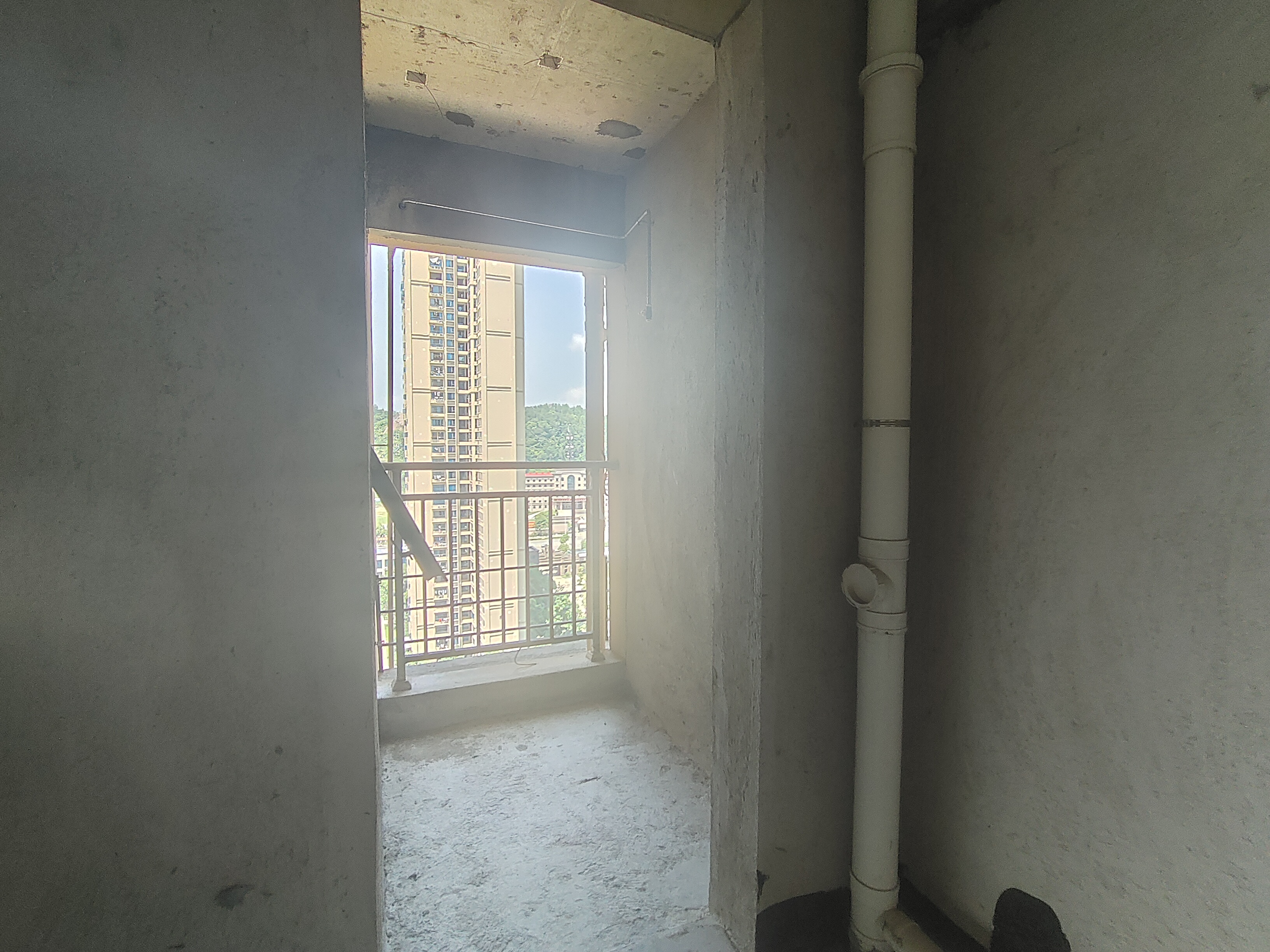 悦江山 4室2厅2卫 62.8万 悦江山 4室2厅2卫 62.8万客厅