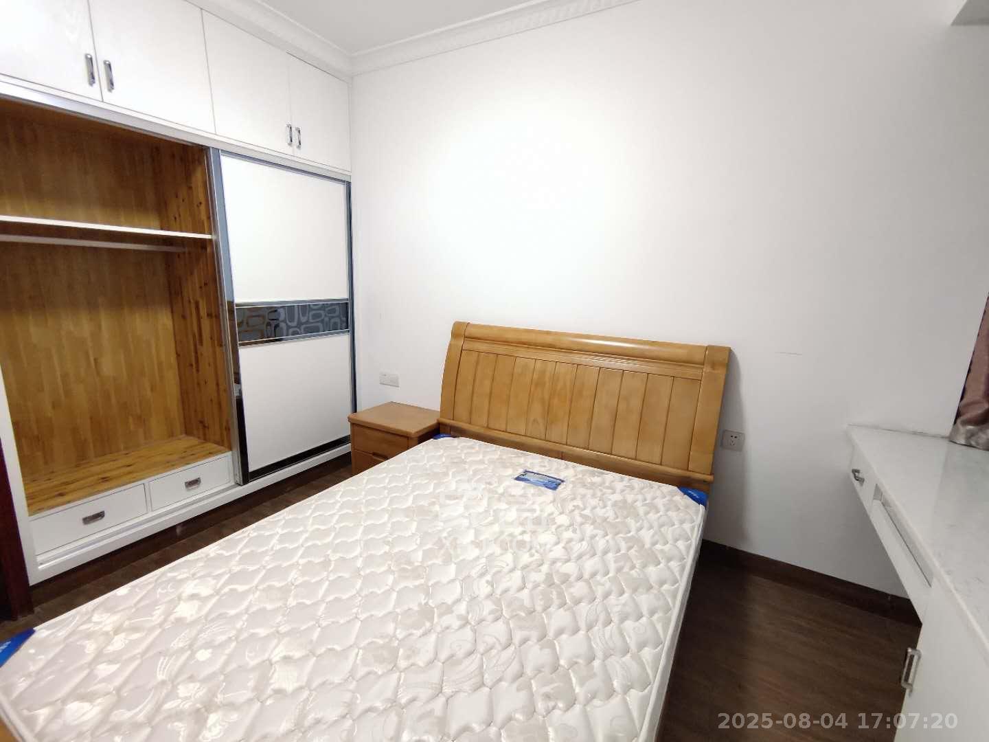 长房时代城 3室2厅1卫 2400.0元/月 长房时代城 3室2厅1卫 2400.0元/月室内图