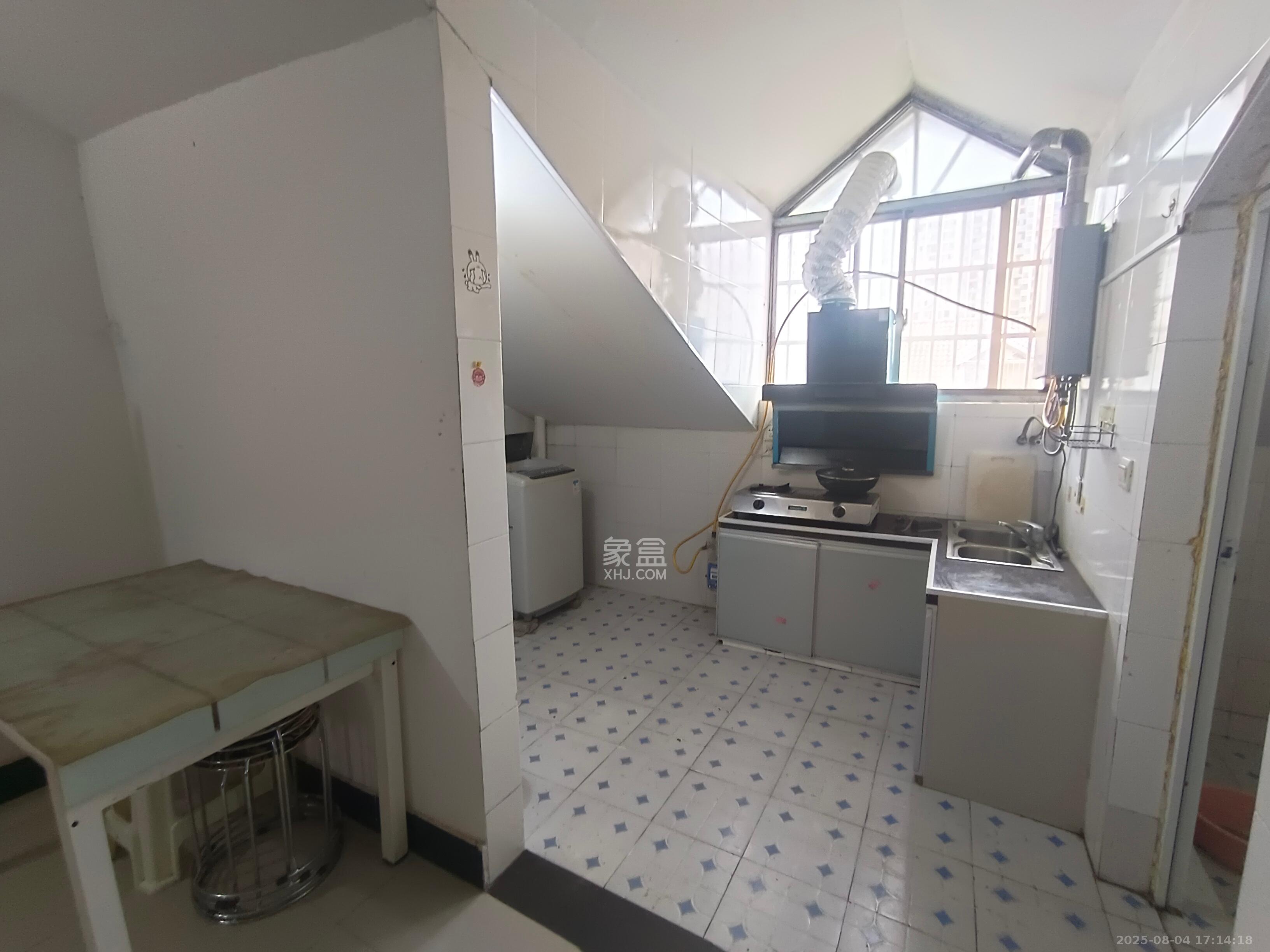 金石蓉园 3室1厅1卫 1300.0元/月 金石蓉园 3室1厅1卫 1300.0元/月室内图