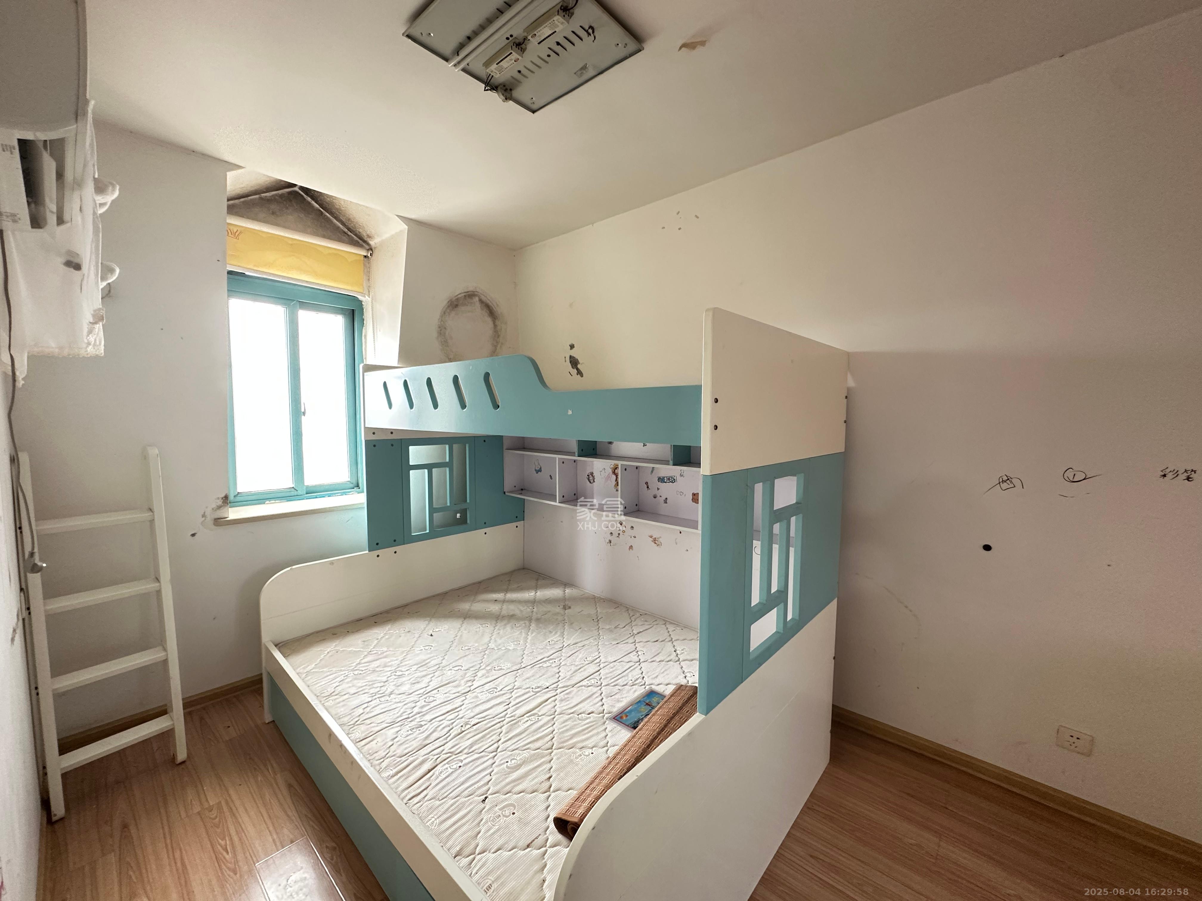 蝴蝶谷 2室2厅1卫 1400.0元/月 蝴蝶谷 2室2厅1卫 1400.0元/月室内图