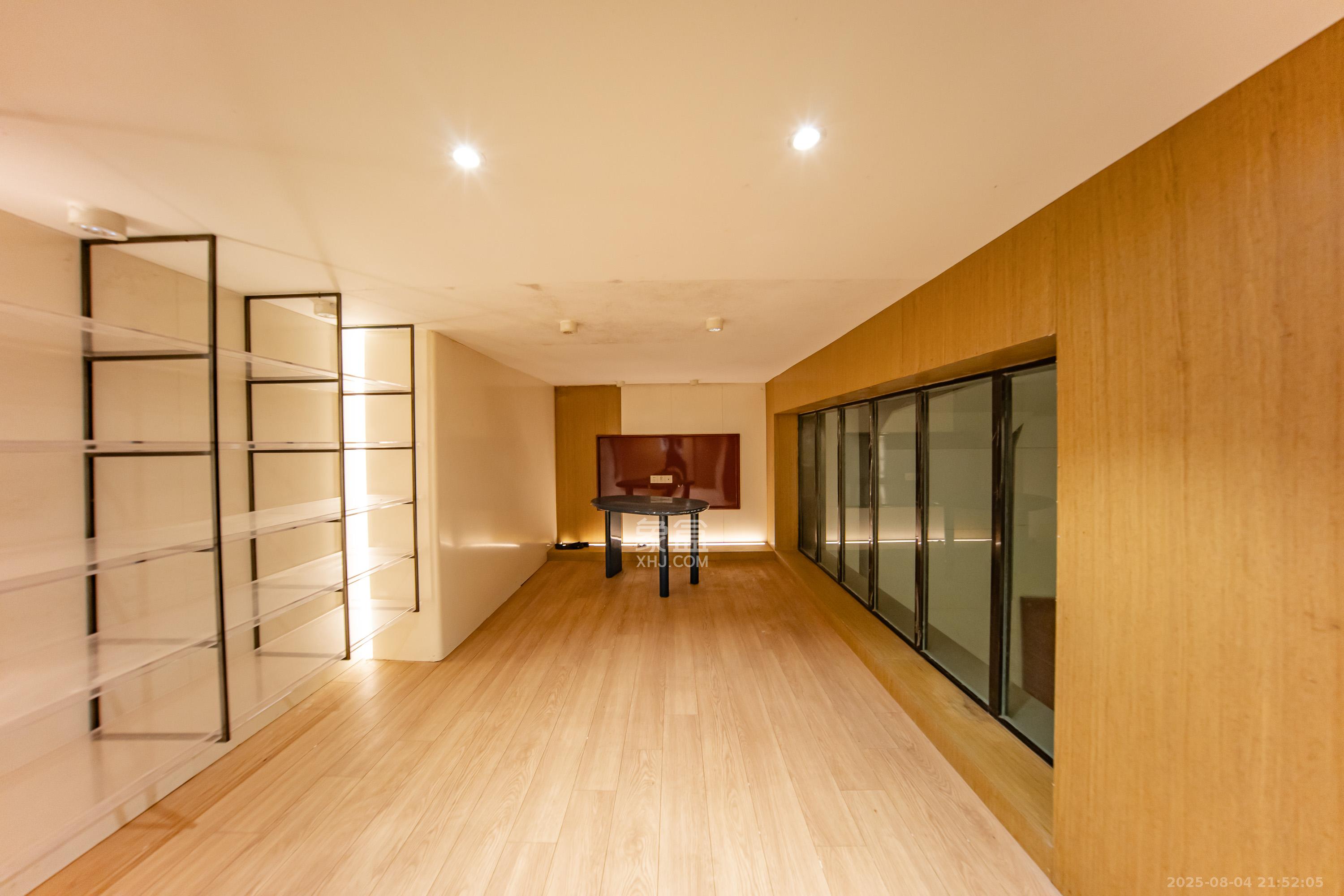 碧桂园智慧城市  5室2厅3卫    300.0万其他