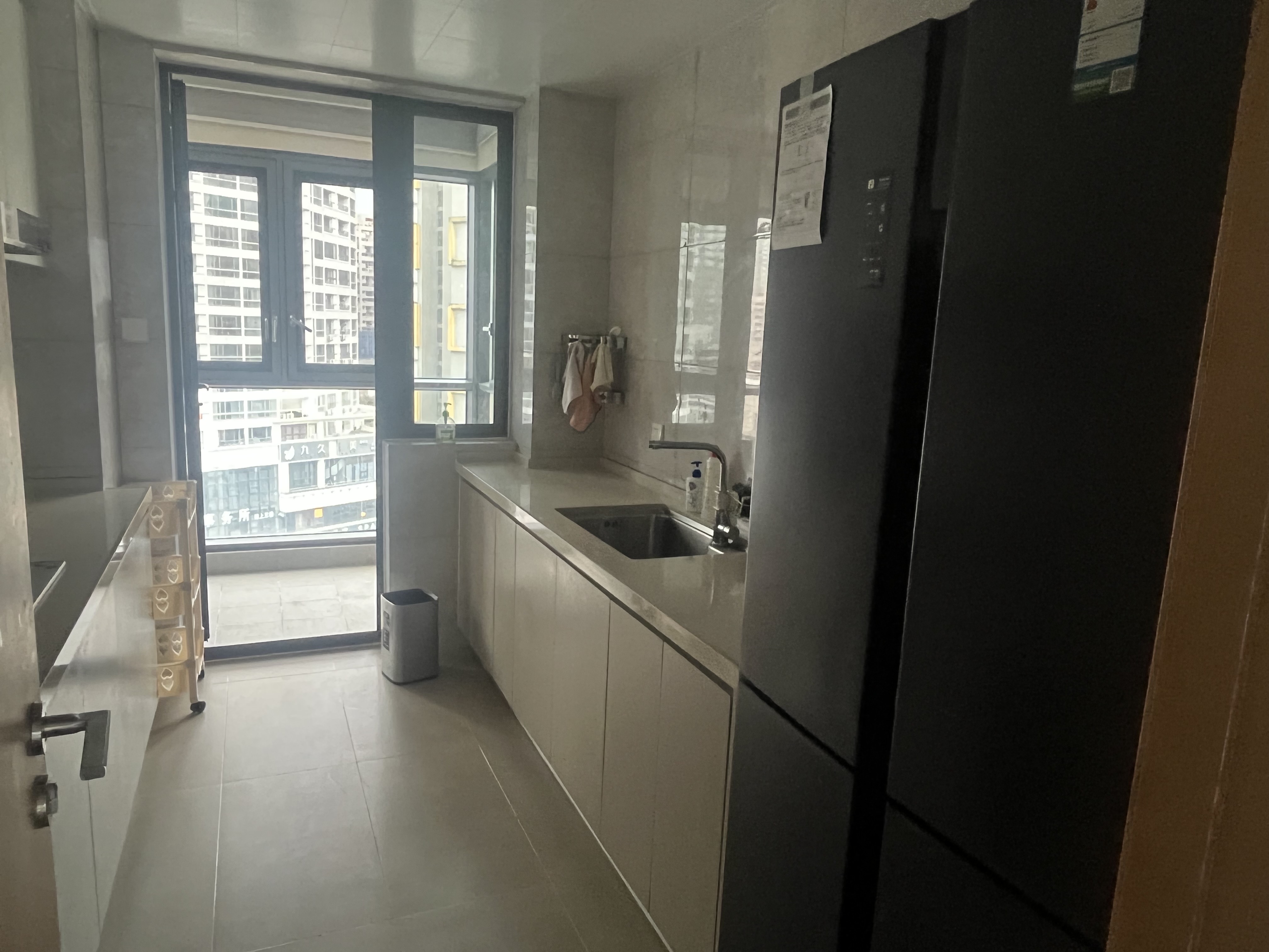 华润中心二期东悦府 4室2厅3卫 620.0万 华润中心二期东悦府 4室2厅3卫 620.0万客厅