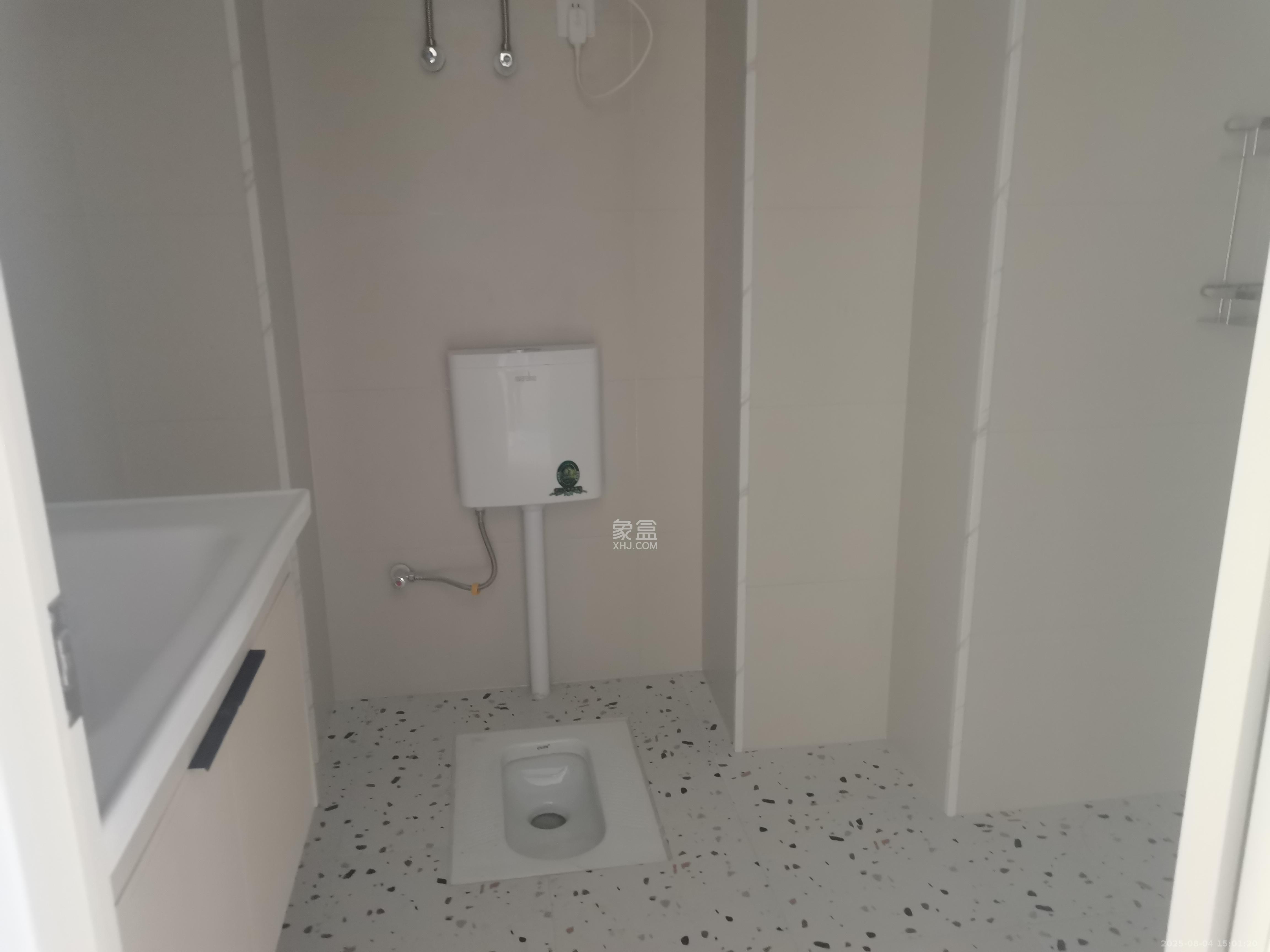 臻园 1室1厅1卫 1600.0元/月 臻园 1室1厅1卫 1600.0元/月室内图