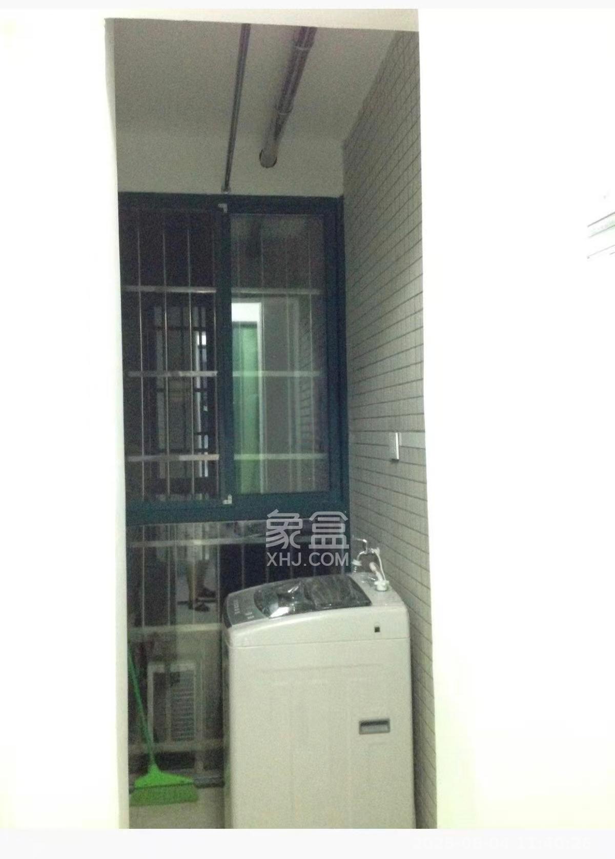 湖韵佳苑  2室1厅1卫   2700.00元/月室内图
