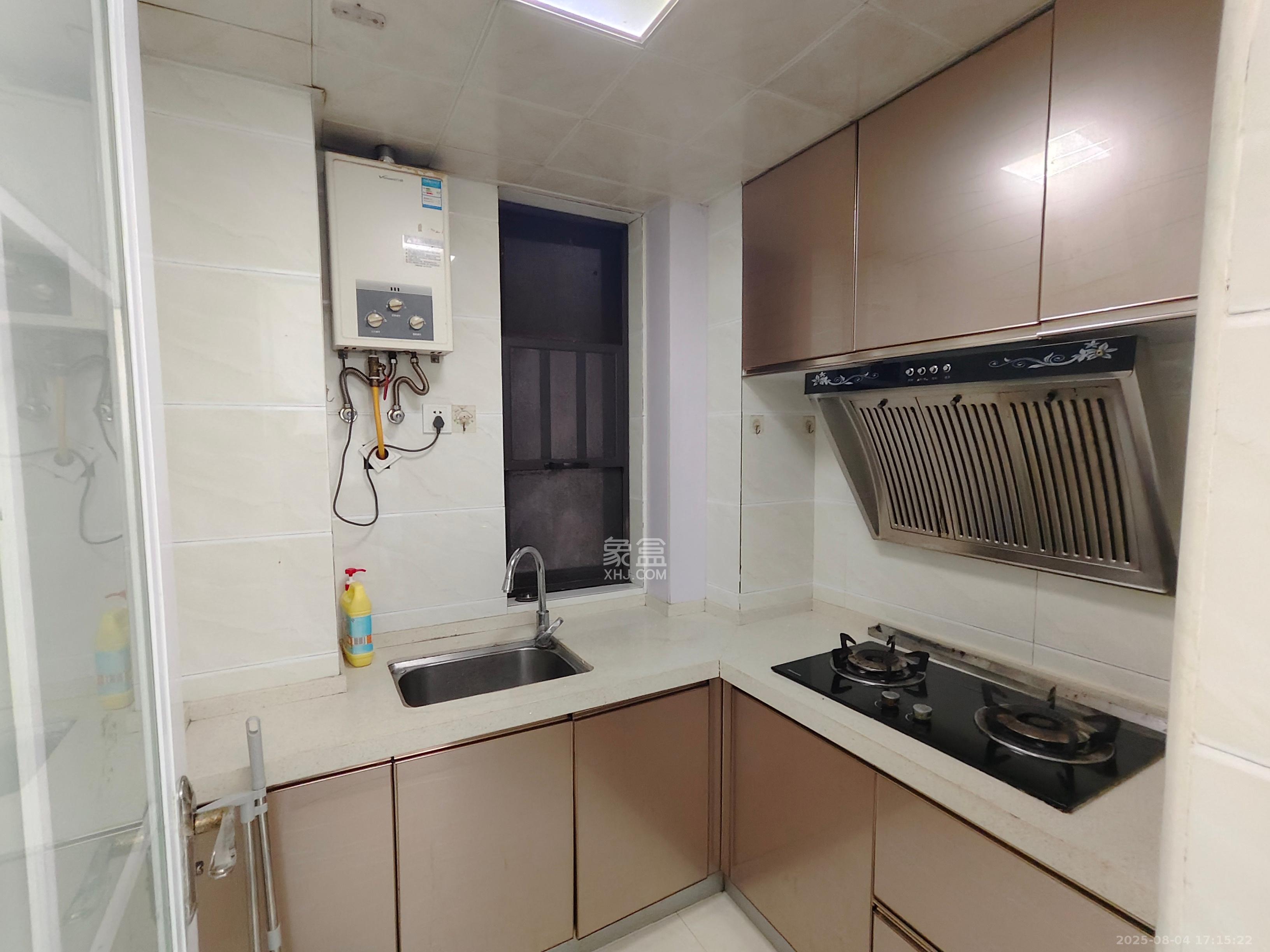 达美D6区  1室1厅1卫    1800.0元/月室内图