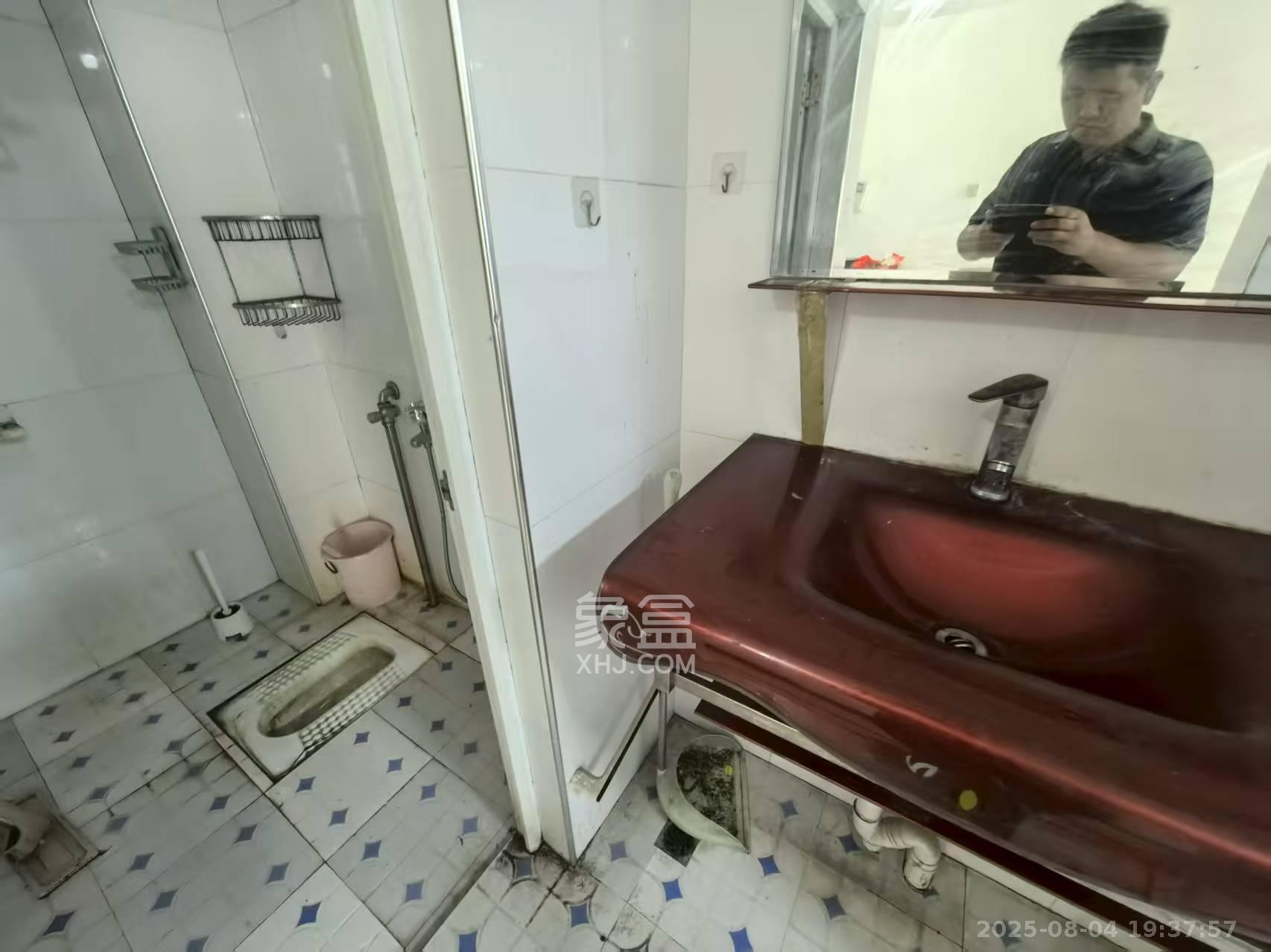 加加大街（华景苑）  1室1厅1卫    1400.0元/月室内图