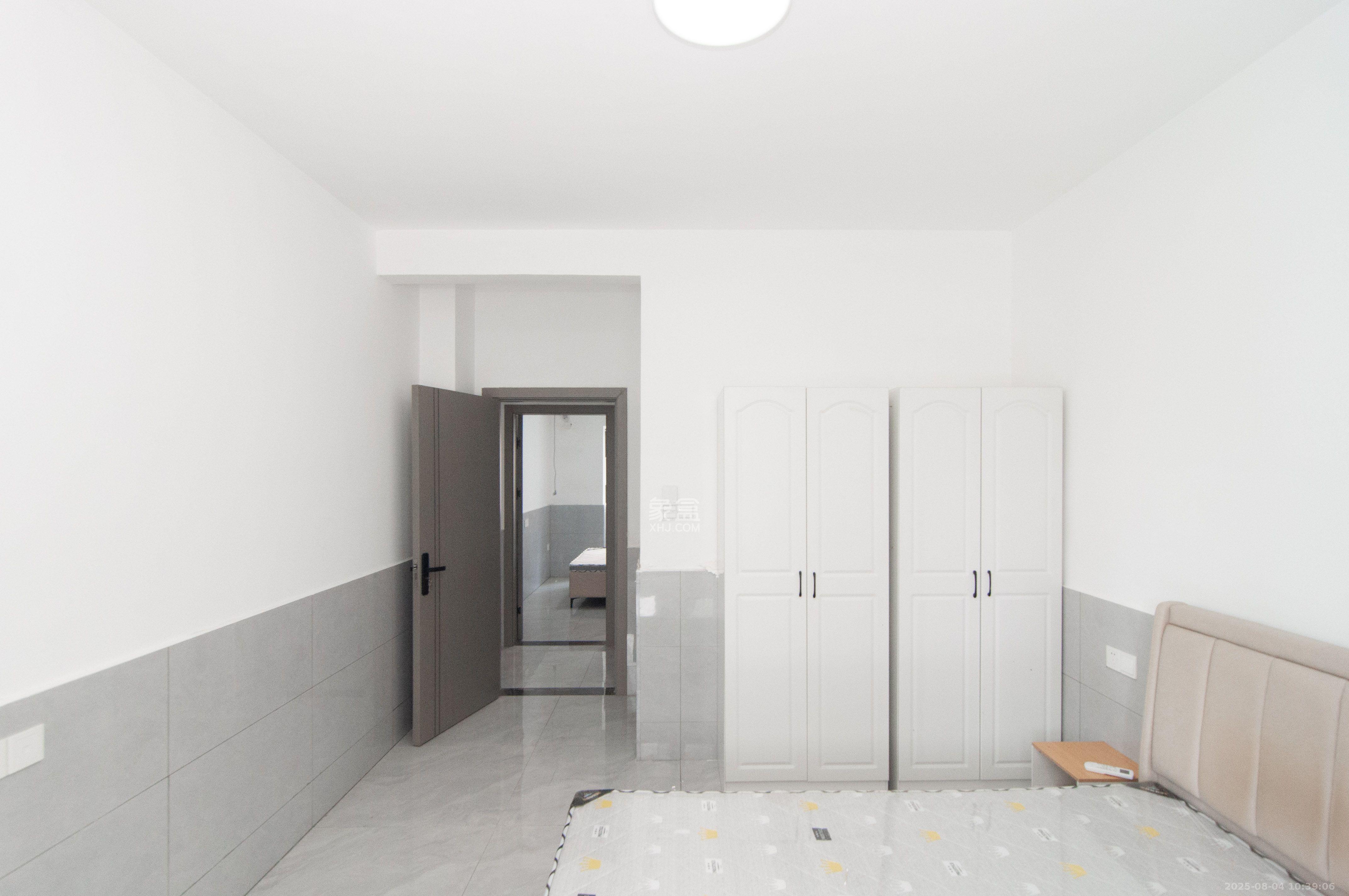 麓阳和景雅苑 3室2厅2卫 3100.0元/月 麓阳和景雅苑 3室2厅2卫 3100.0元/月室内图