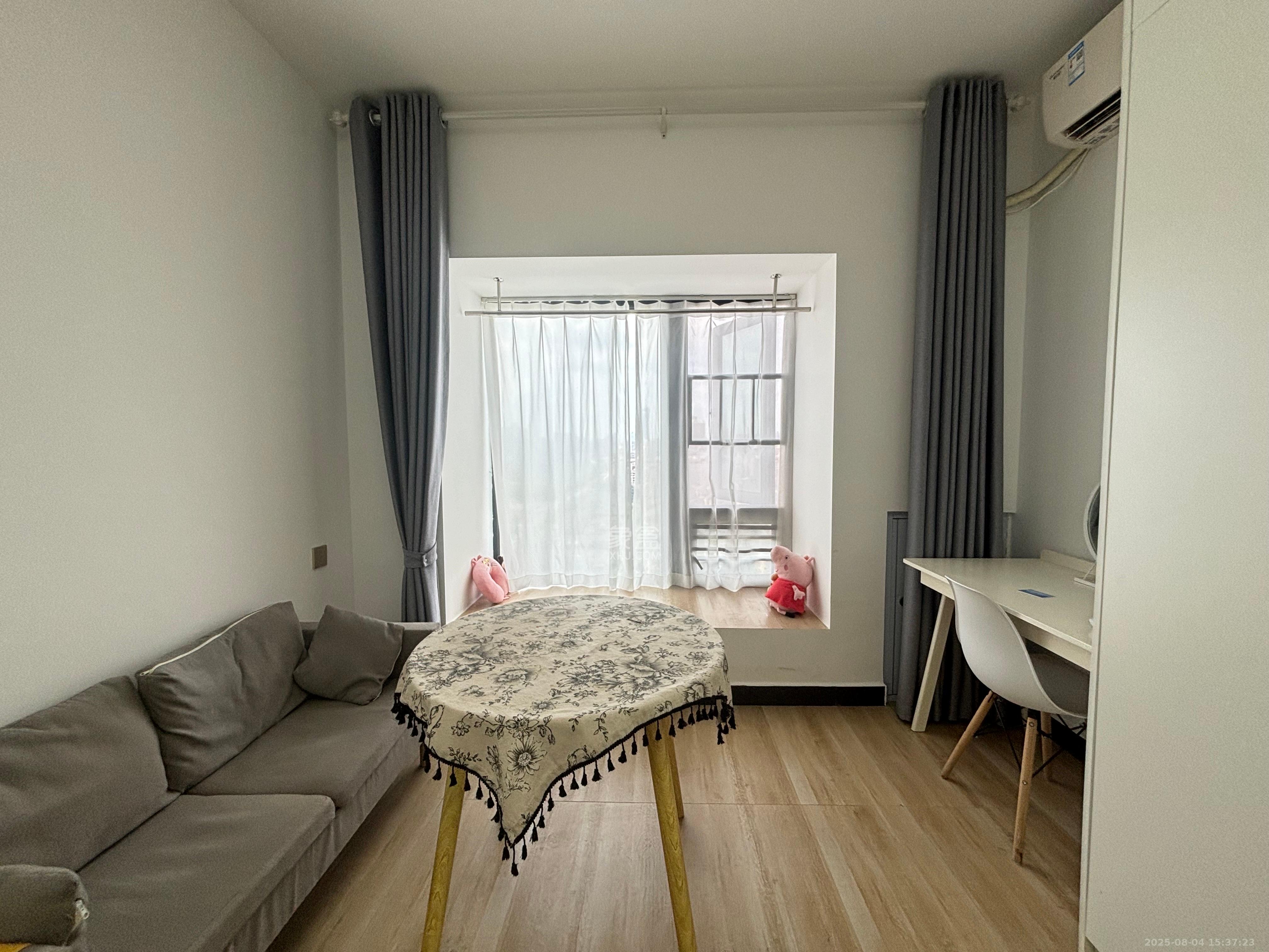 碧桂园城市之光  1室1厅1卫    1700.0元/月 碧桂园城市之光  1室1厅1卫    1700.0元/月室内图