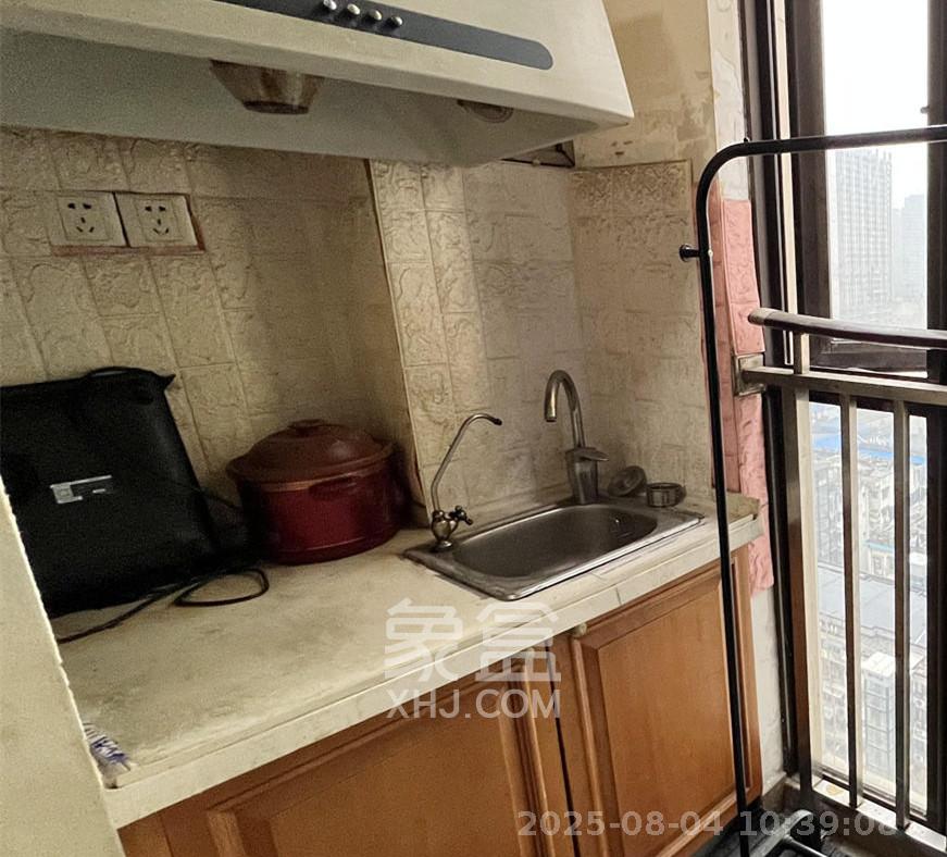 铂宫  1室1厅1卫    1600.0元/月室内图