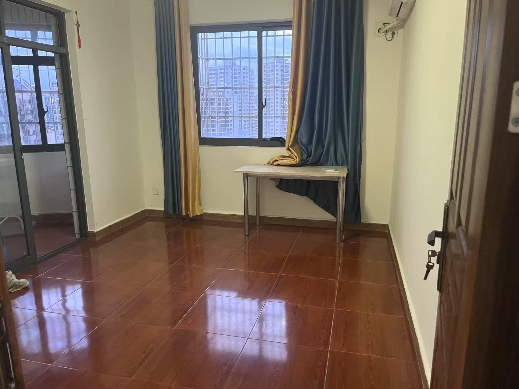 金泰大厦 2室2厅1卫 1800.0元/月 金泰大厦 2室2厅1卫 1800.0元/月室内图