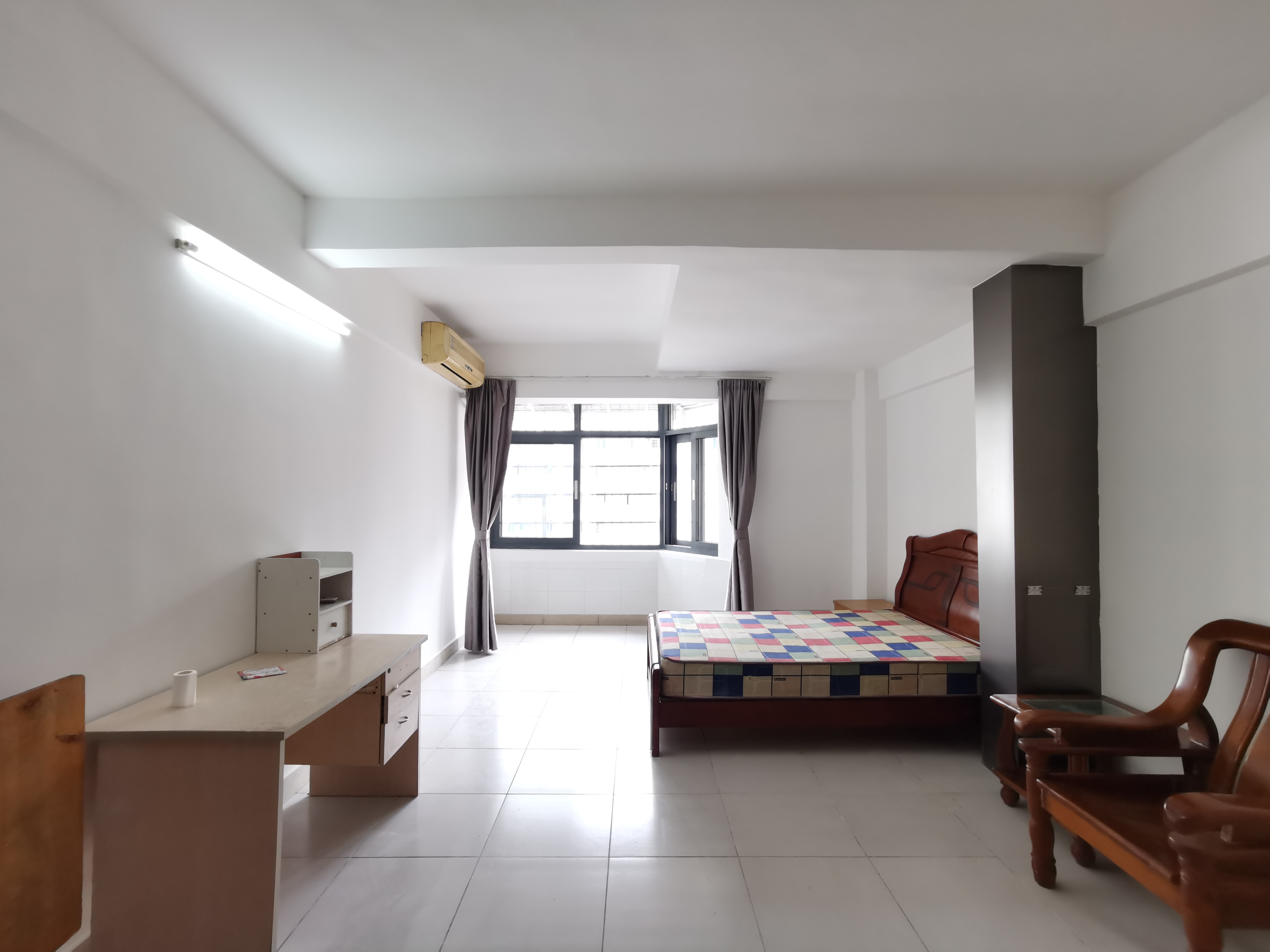 红玫瑰大厦 1室0厅1卫 1300.0元/月 红玫瑰大厦 1室0厅1卫 1300.0元/月室内图