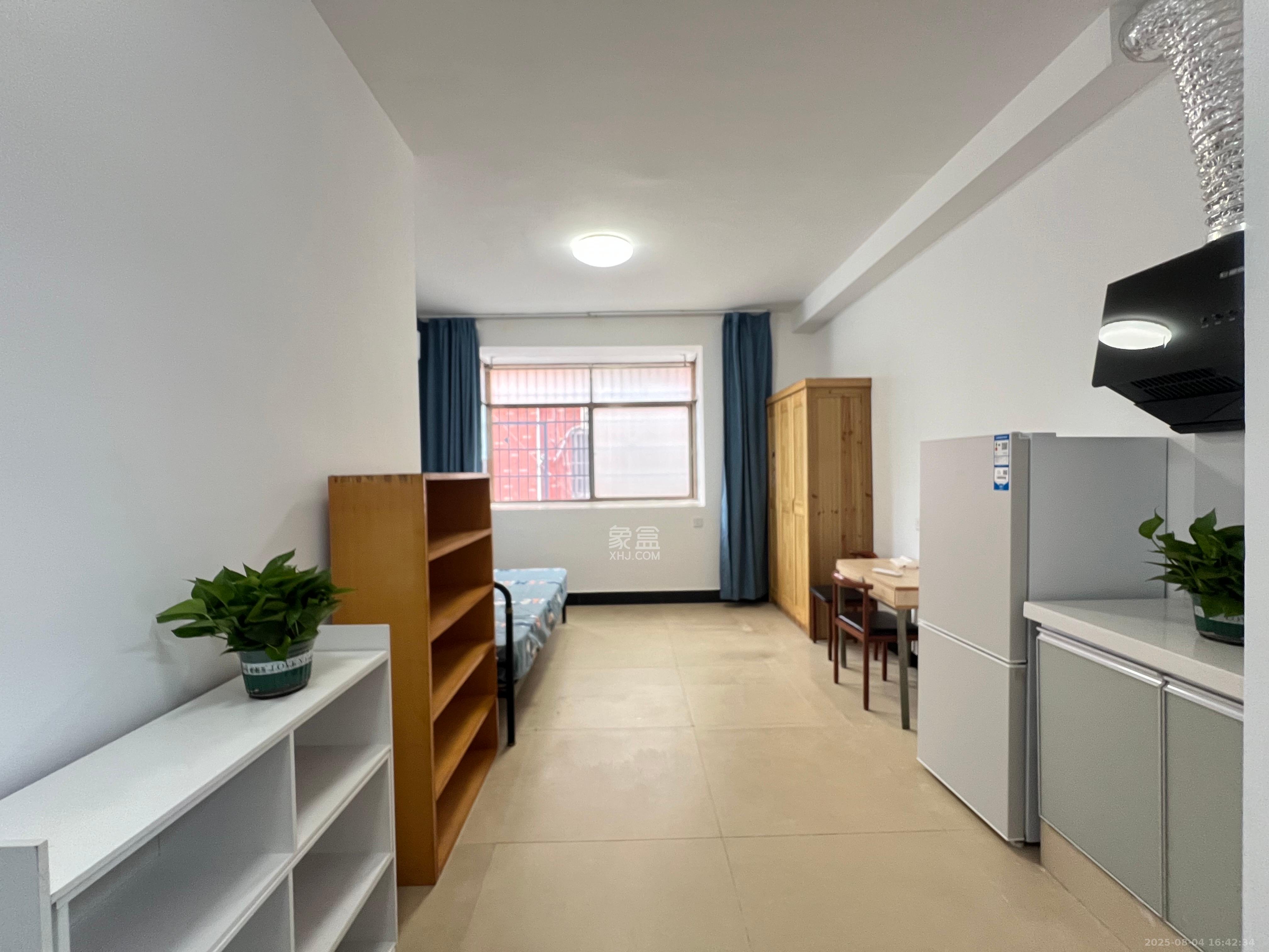 岳北社区  1室0厅0卫    1350.0元/月 岳北社区  1室0厅0卫    1350.0元/月室内图