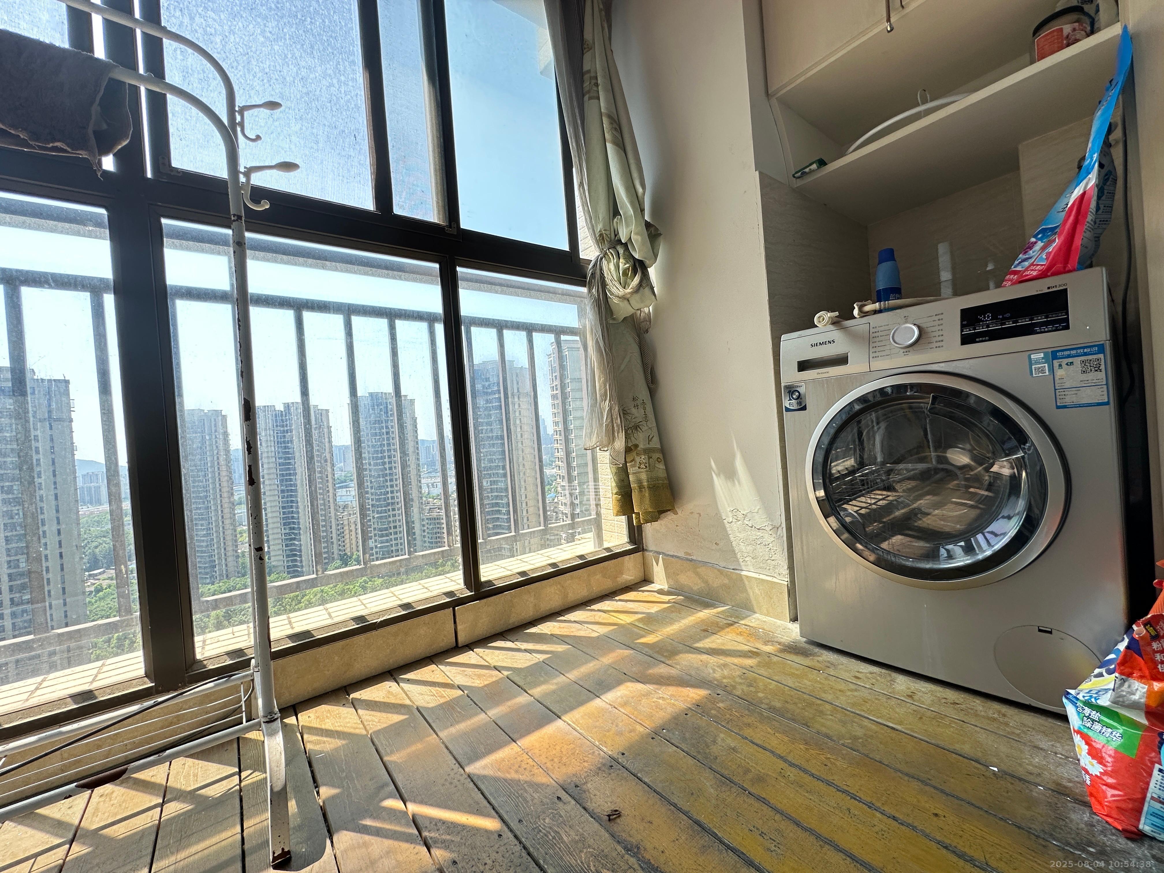 保利麓谷林语E区 4室2厅2卫 2600.0元/月 保利麓谷林语E区 4室2厅2卫 2600.0元/月室内图