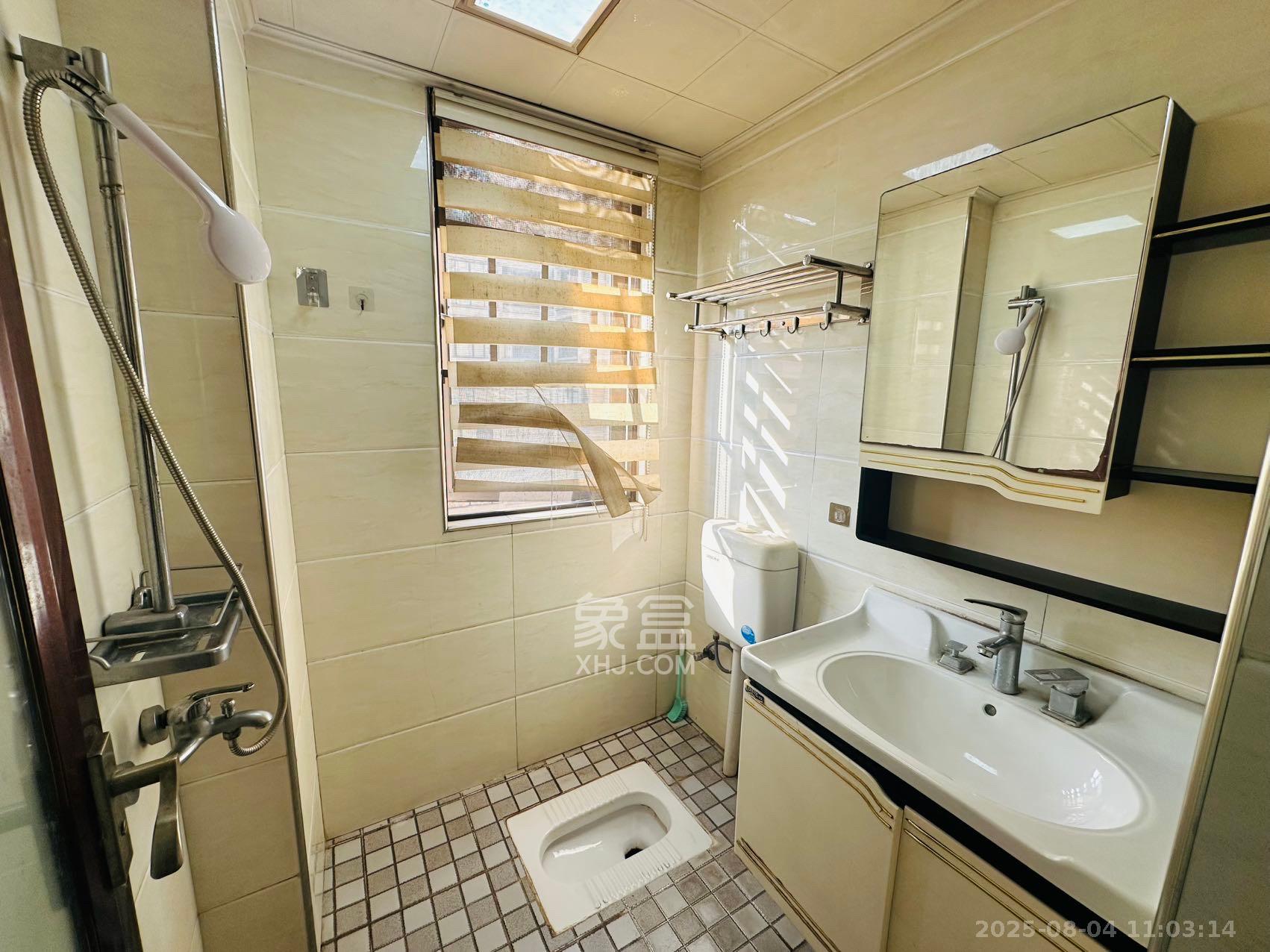 雨花公馆(紫苔名苑) 3室2厅2卫 2800.0元/月 雨花公馆(紫苔名苑) 3室2厅2卫 2800.0元/月室内图