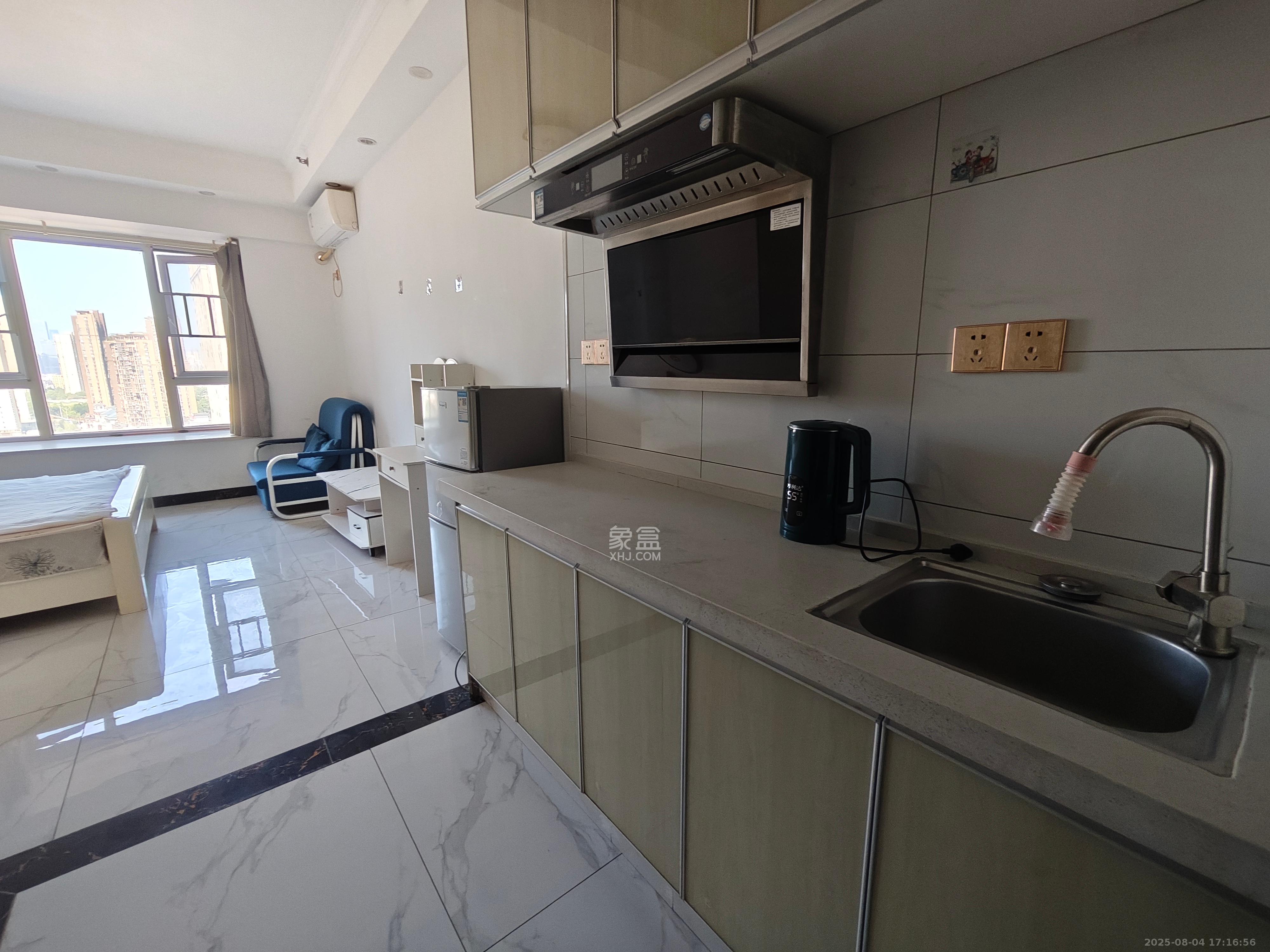 芙蓉万国城MOMA(卓越汇富苑) 1室0厅1卫 1400.0元/月 芙蓉万国城MOMA(卓越汇富苑) 1室0厅1卫 1400.0元/月室内图