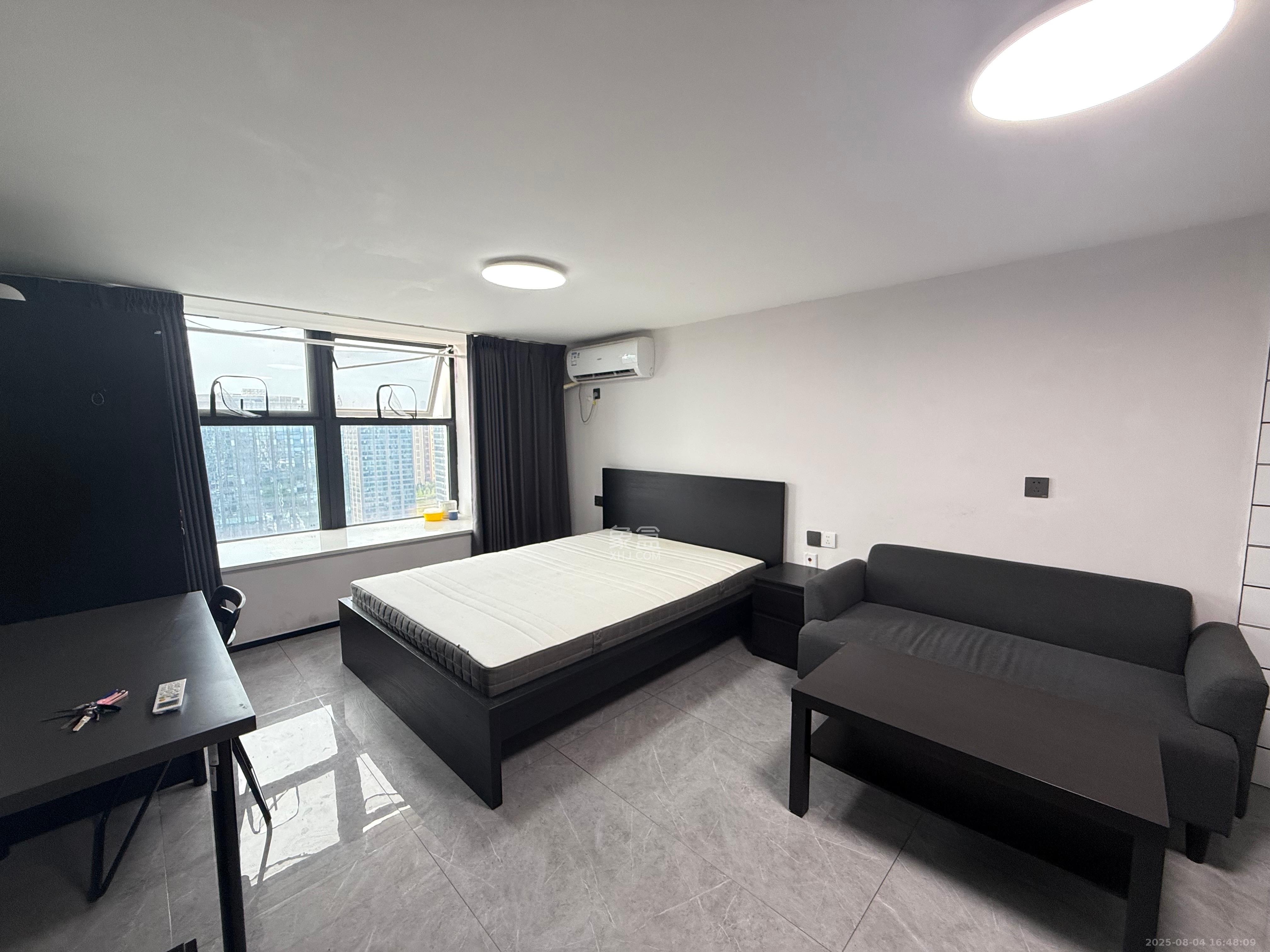 龙湖新壹城  1室0厅0卫    1500.0元/月