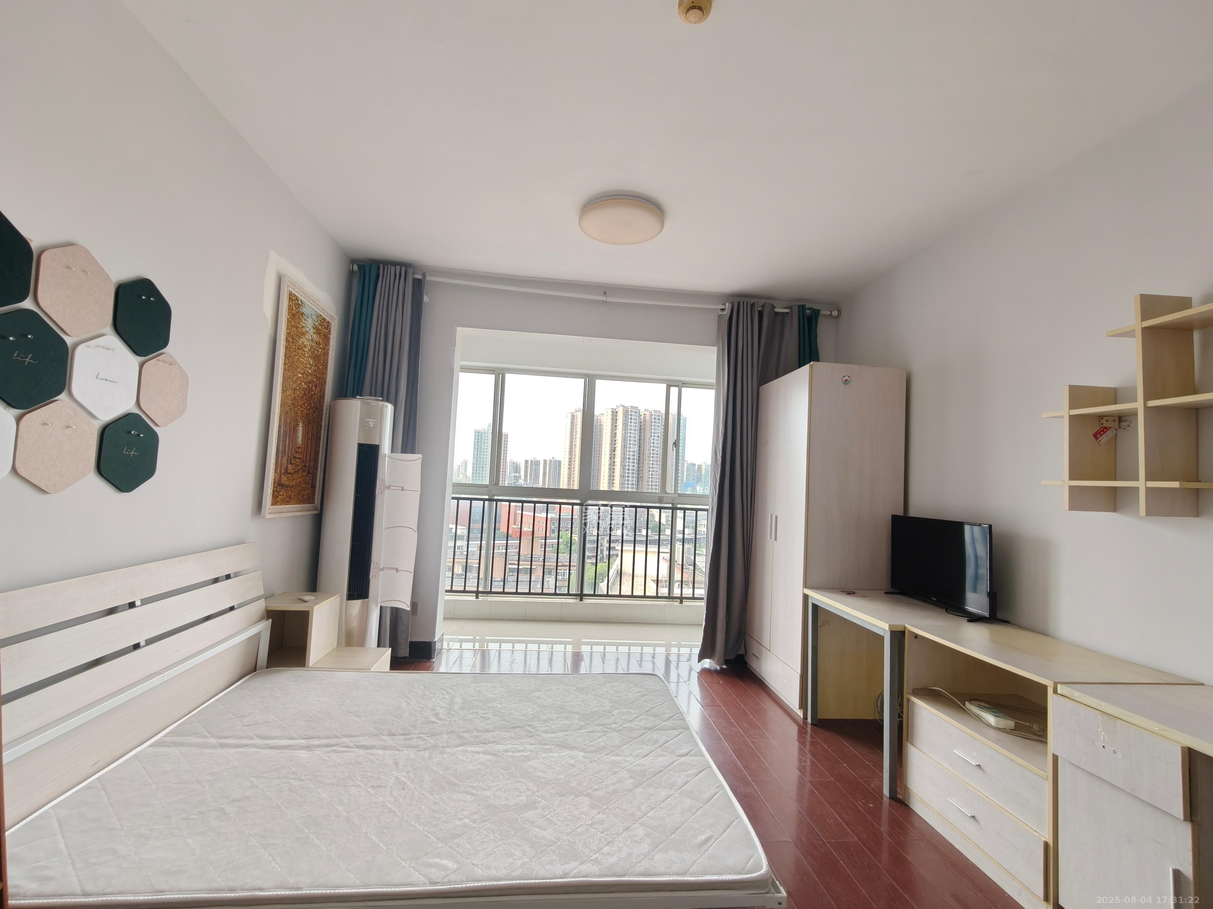 东方新世界 1室1厅1卫 1500.0元/月 东方新世界 1室1厅1卫 1500.0元/月室内图