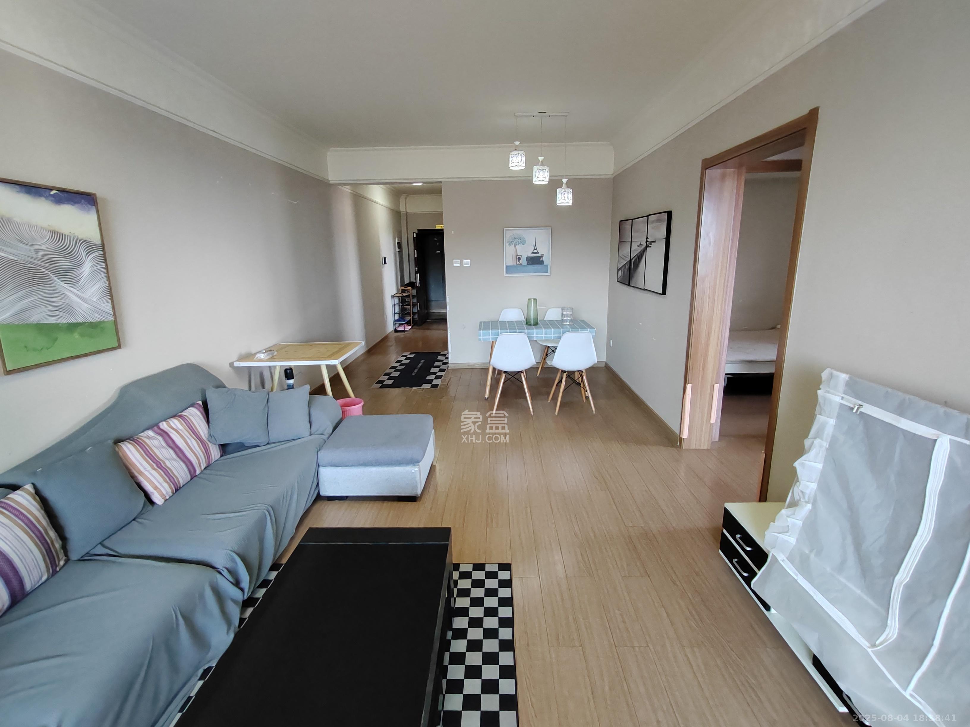 麓谷小镇  3室2厅1卫    2300.0元/月 麓谷小镇  3室2厅1卫    2300.0元/月室内图