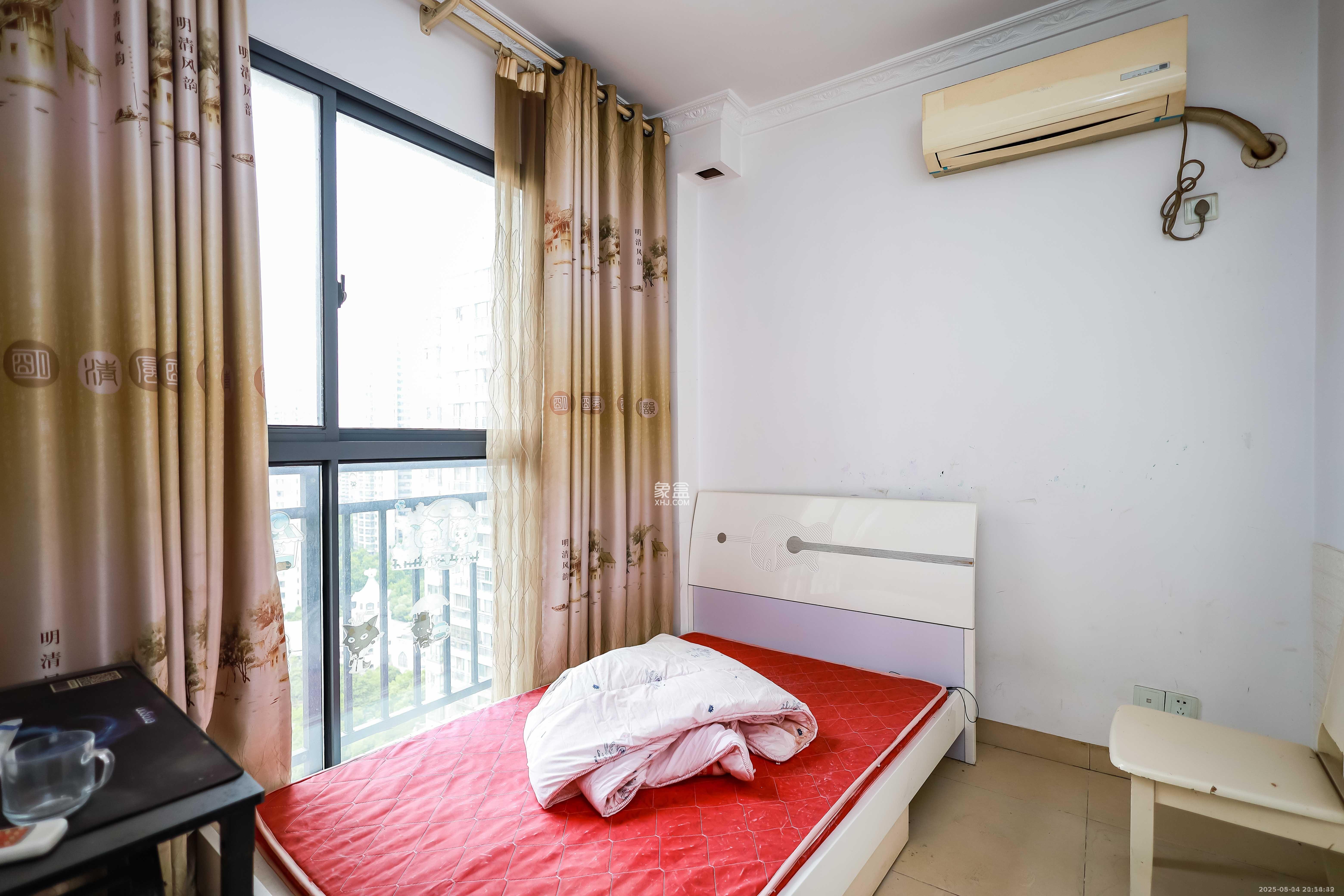 莱茵城  3室2厅1卫    1800.0元/月室内图