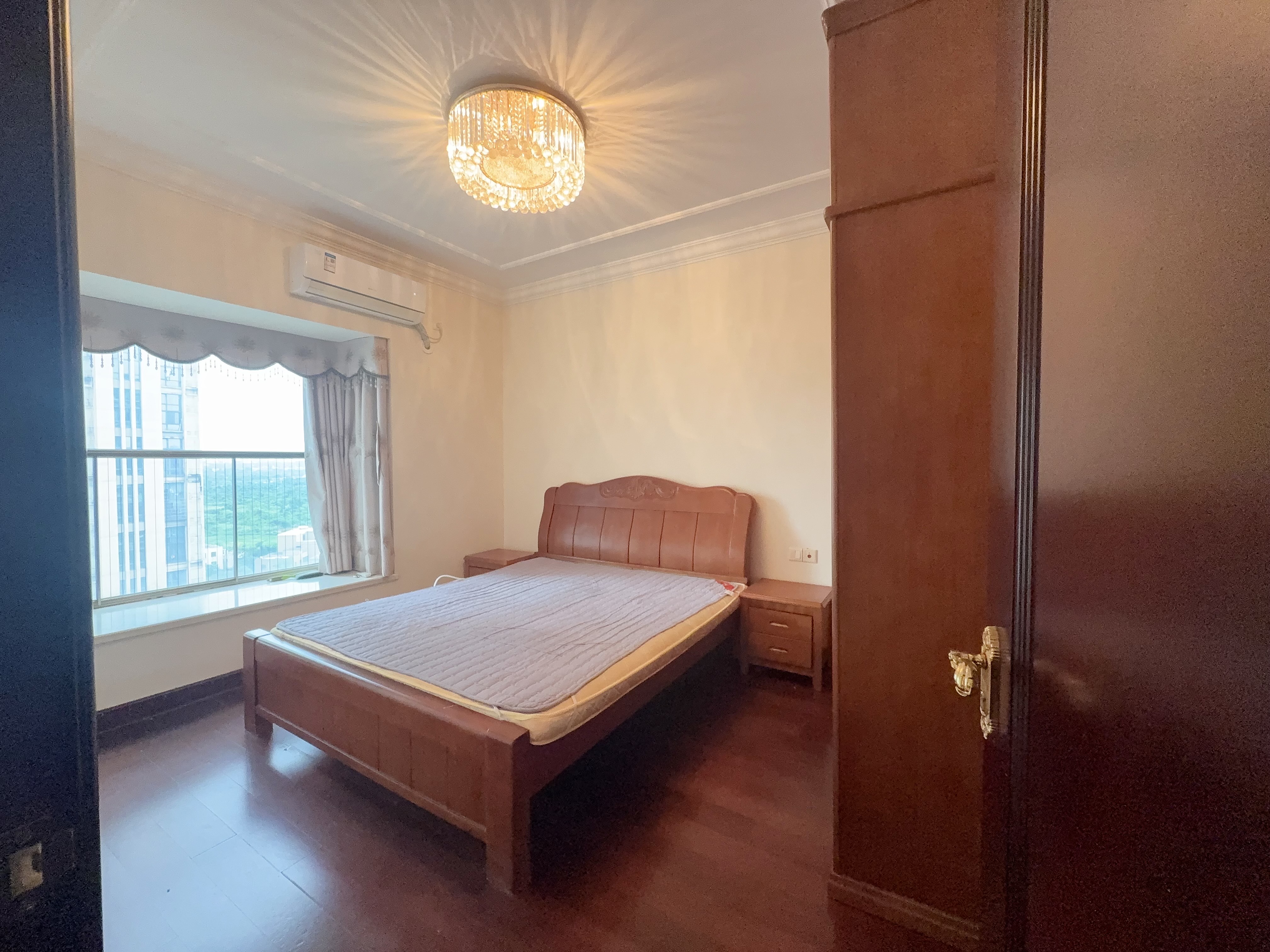 恒大海口文化旅游城 3室2厅1卫 2300.0元/月 恒大海口文化旅游城 3室2厅1卫 2300.0元/月室内图