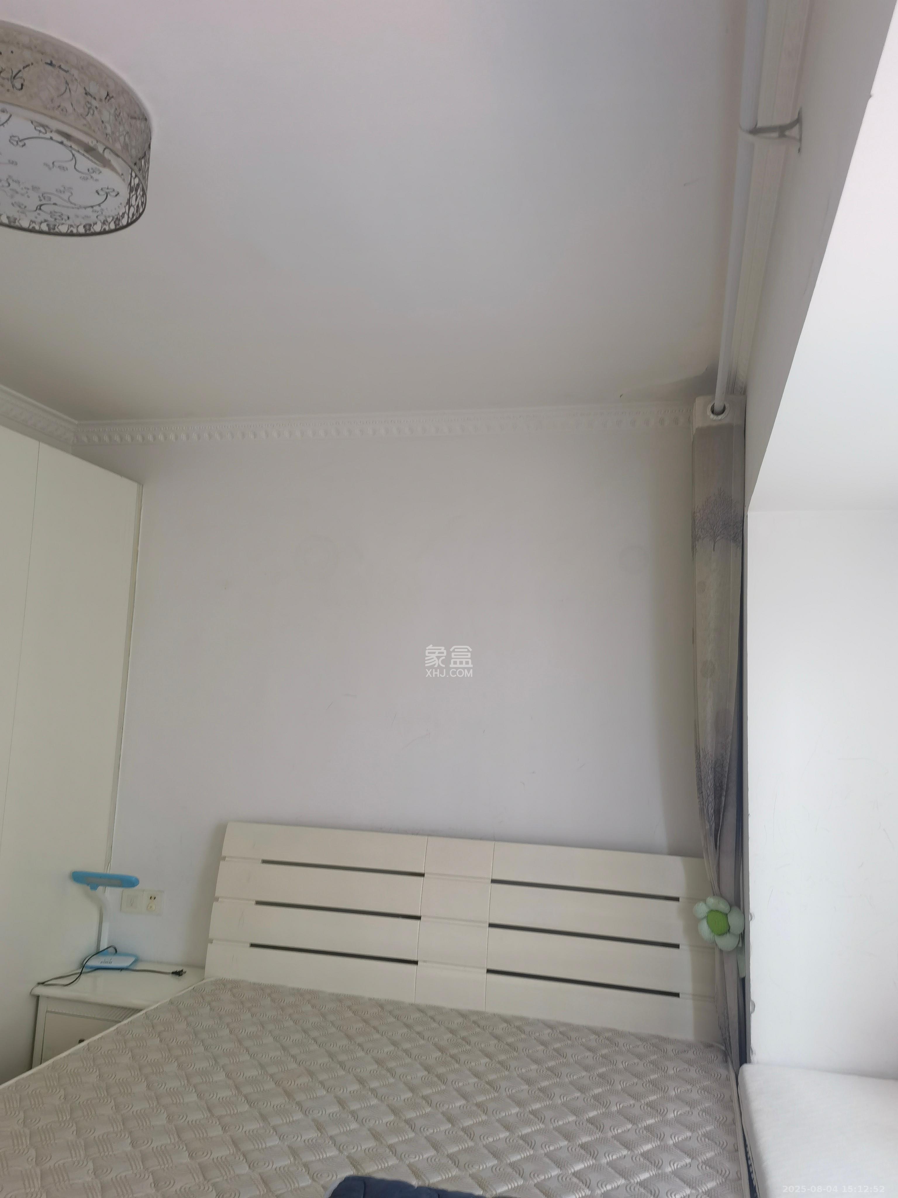 蝴蝶谷  3室2厅1卫    1600.0元/月室内图