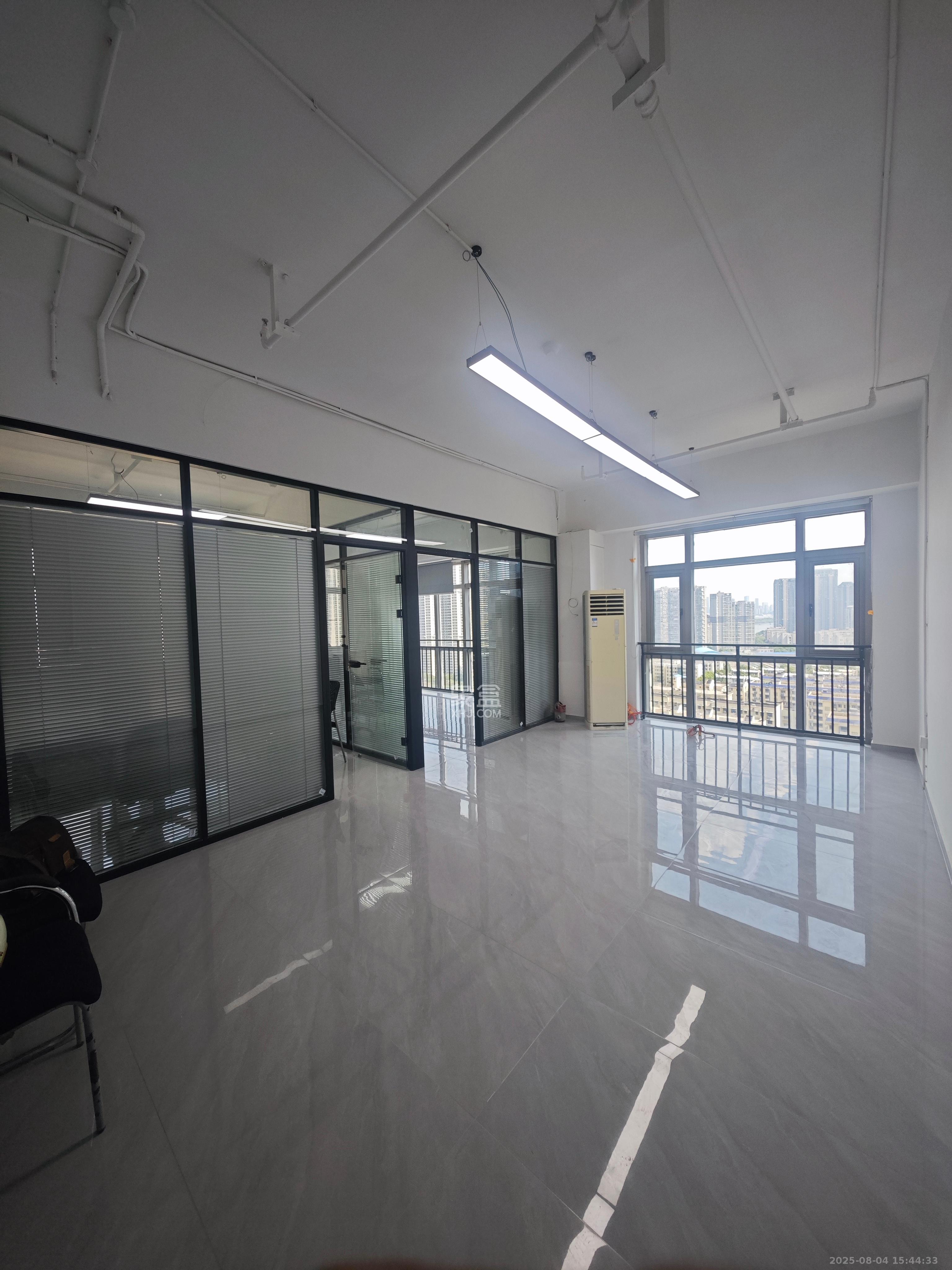 奥克斯广场  2室1厅1卫    5500.0元/月室内图