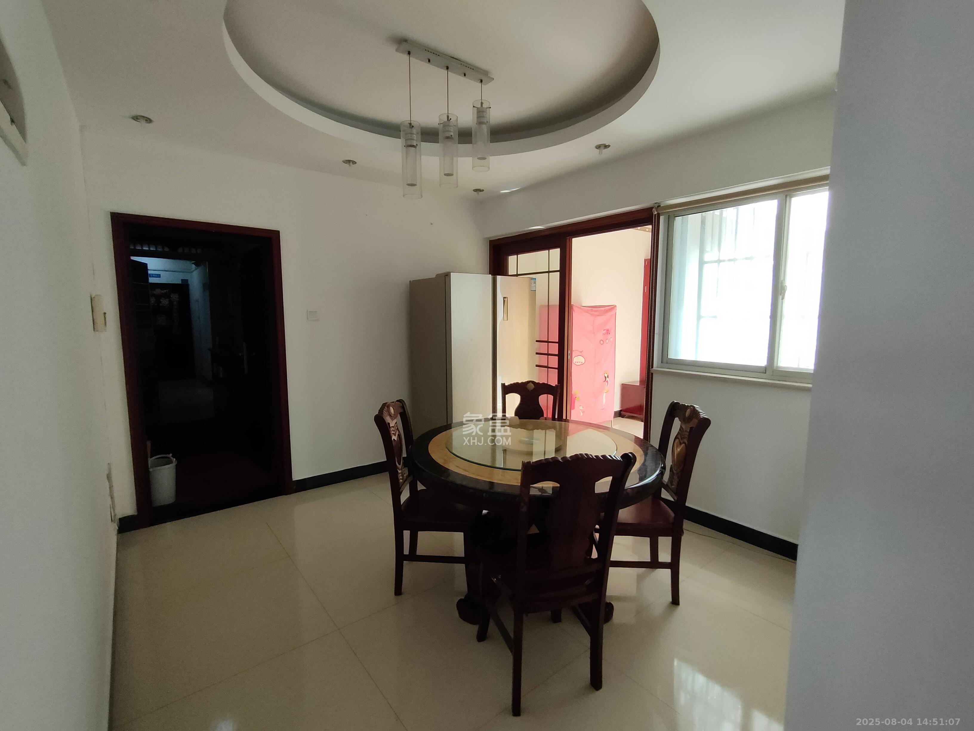 佳美星城 3室2厅2卫 2400.0元/月 佳美星城 3室2厅2卫 2400.0元/月室内图