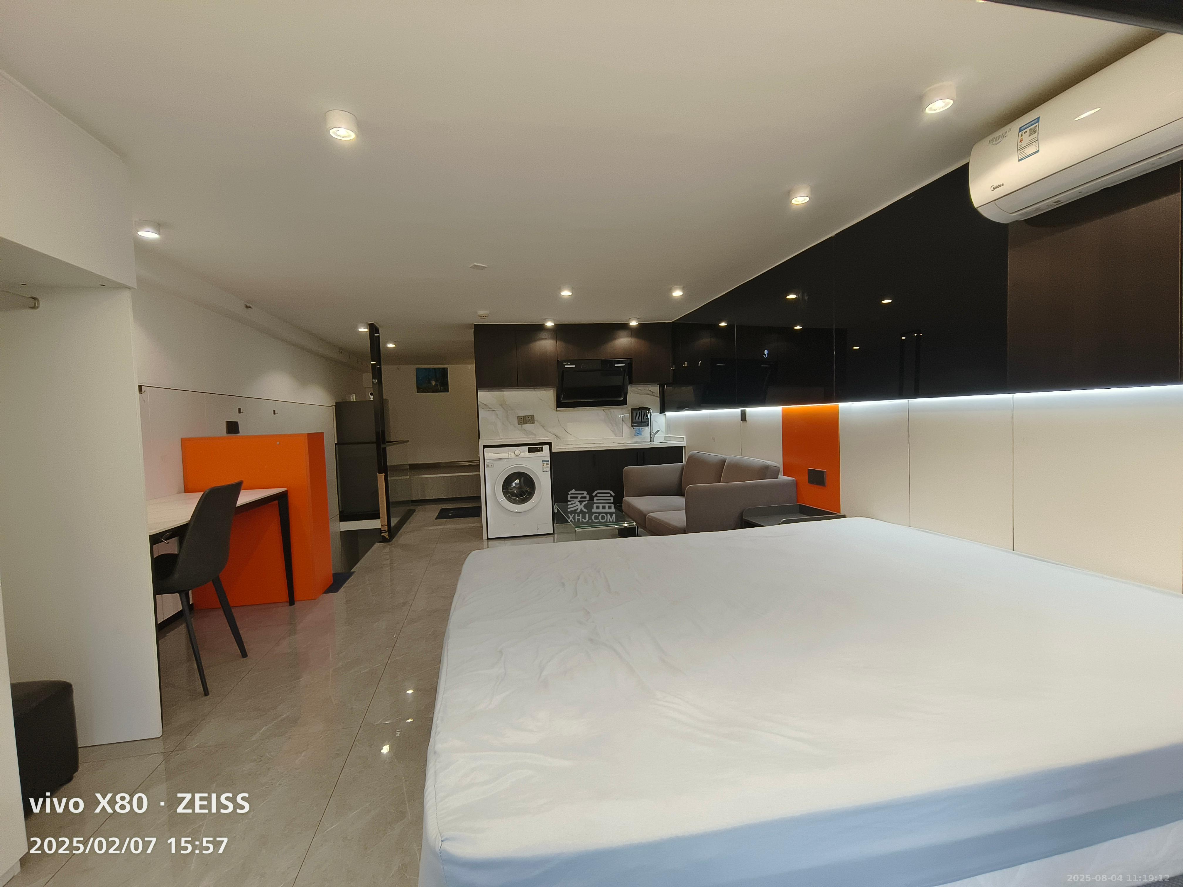 龙湖新壹城  1室1厅1卫    1400.0元/月 龙湖新壹城  1室1厅1卫    1400.0元/月室内图