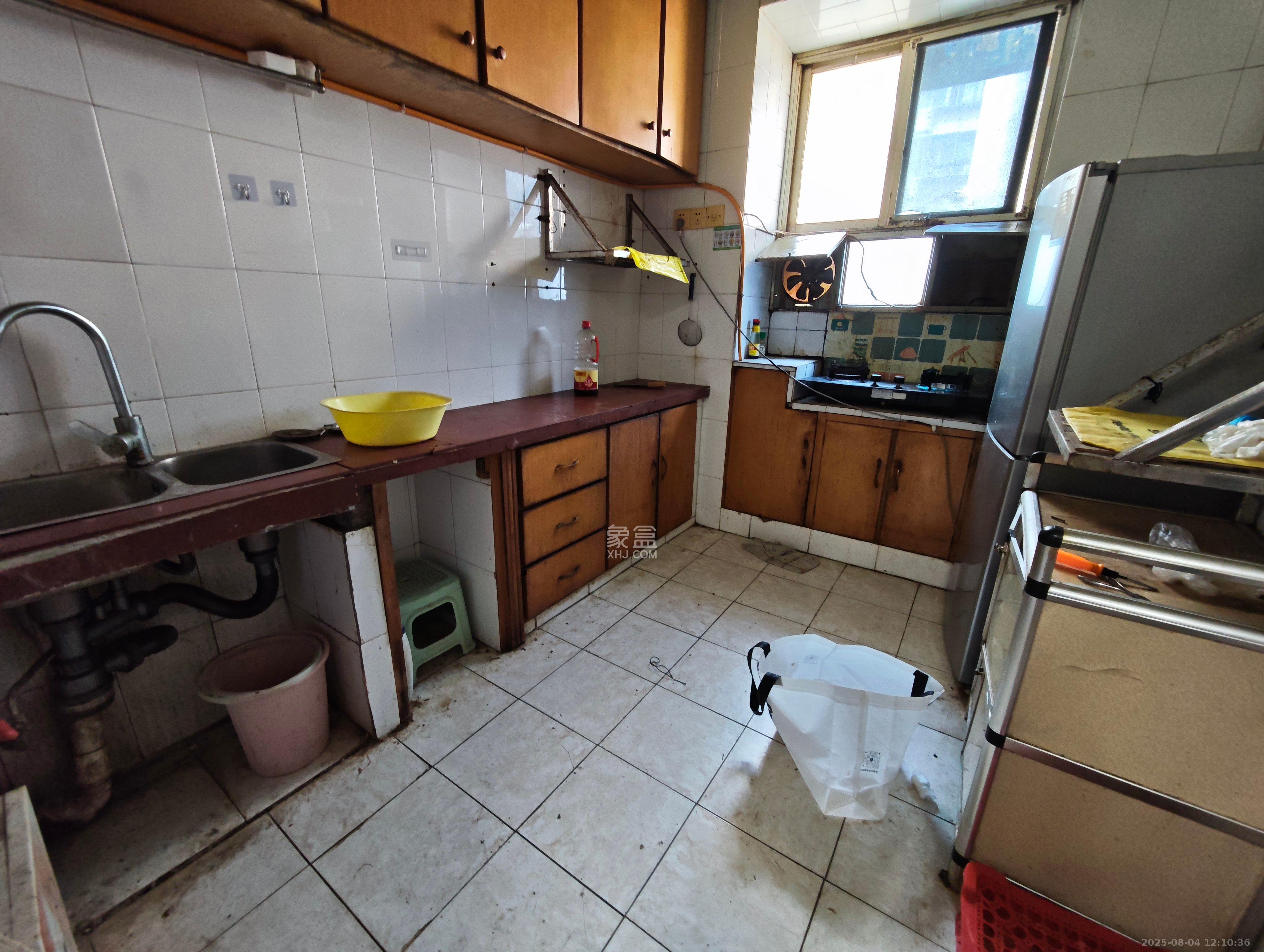 希圣园  2室1厅1卫    1800.0元/月室内图