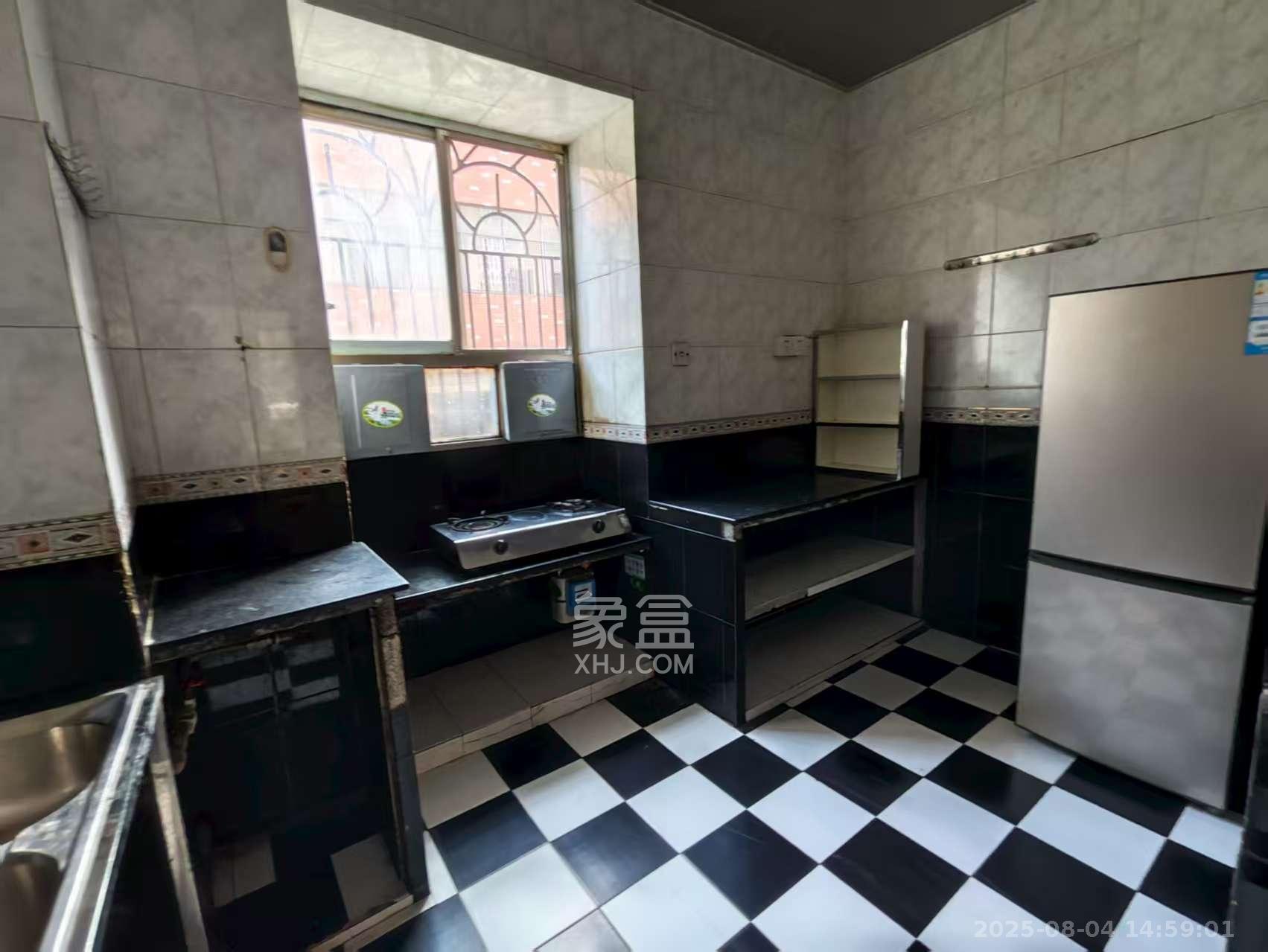 平安楼(蔡锷南路26号) 3室2厅1卫 3000.0元/月 平安楼(蔡锷南路26号) 3室2厅1卫 3000.0元/月室内图