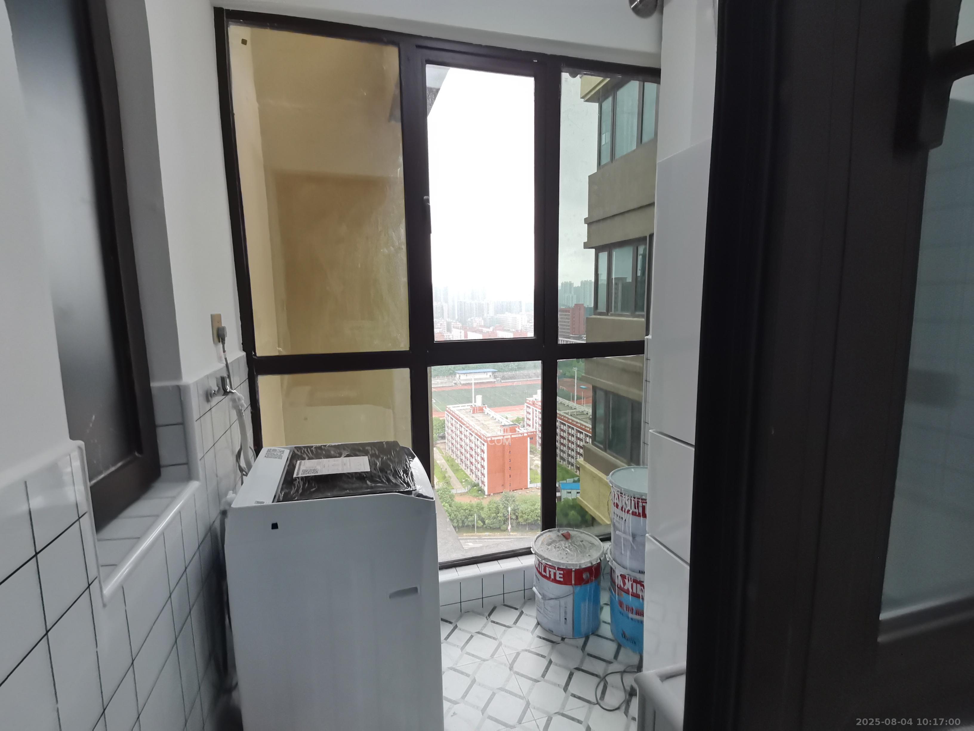 融创融公馆(融创臻苑) 3室2厅2卫 3200.0元/月 融创融公馆(融创臻苑) 3室2厅2卫 3200.0元/月室内图